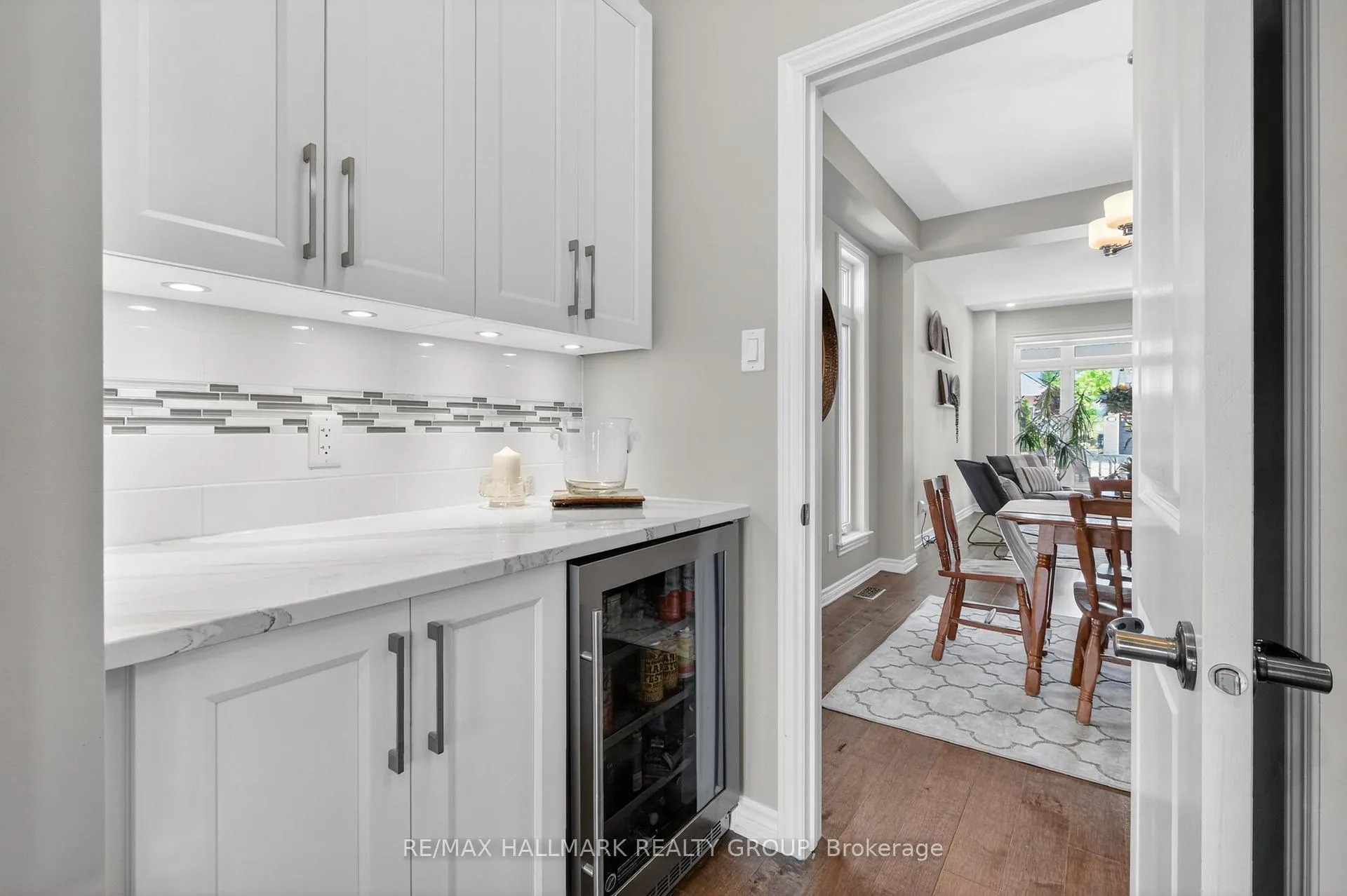 Photo 11 of 707 Mashkig Avenue, Ottawa, Camelot — HOMEH