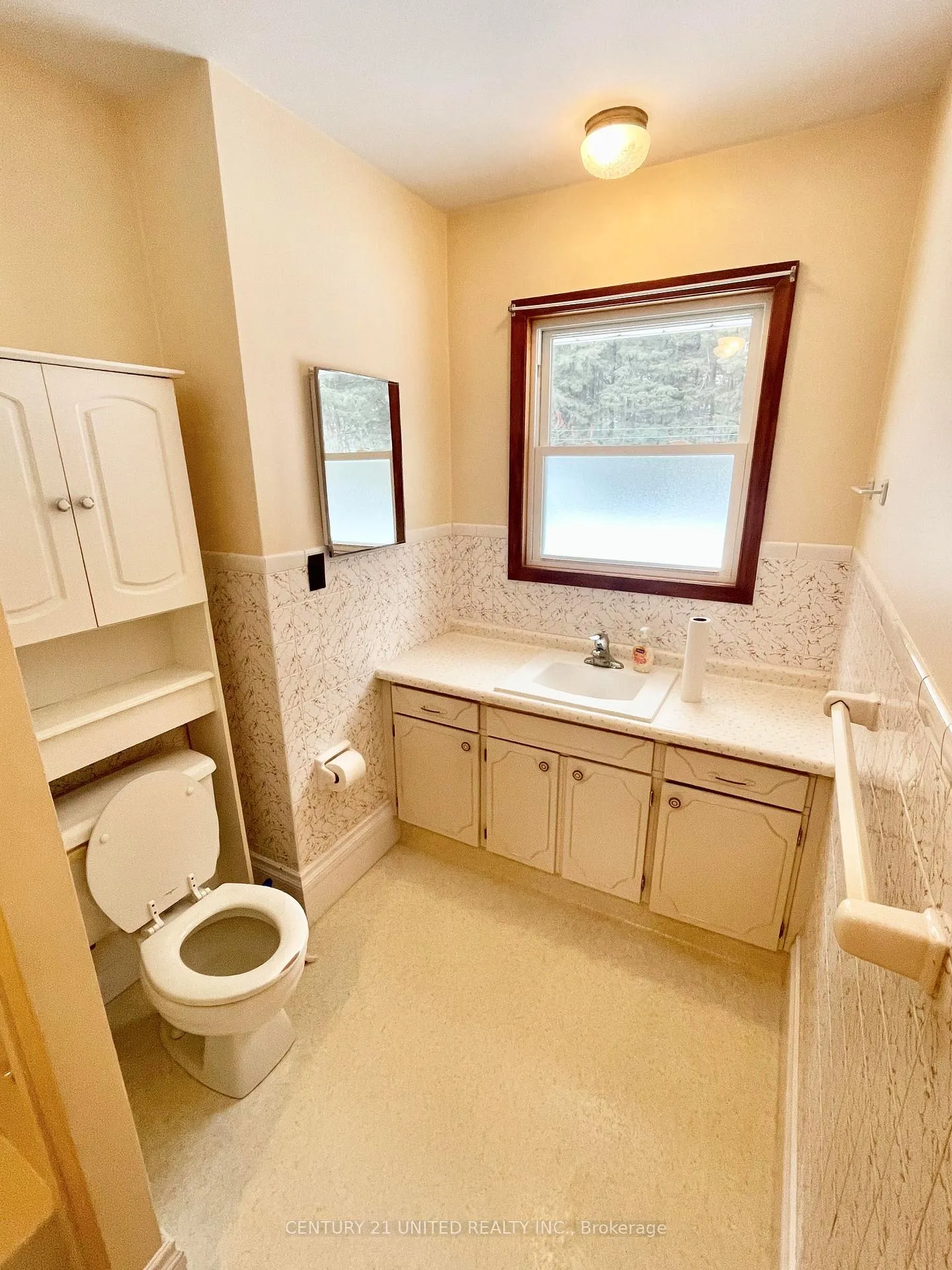 Photo 10 of 4754 County 45 Road, Hamilton Township, Baltimore — HOMEH