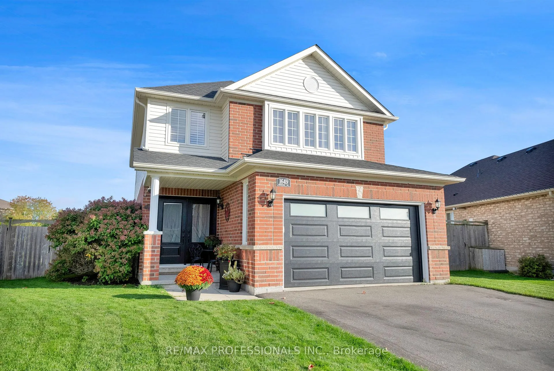 Photo 2 of 1649 Northfield Avenue, Oshawa, Samac — HOMEH