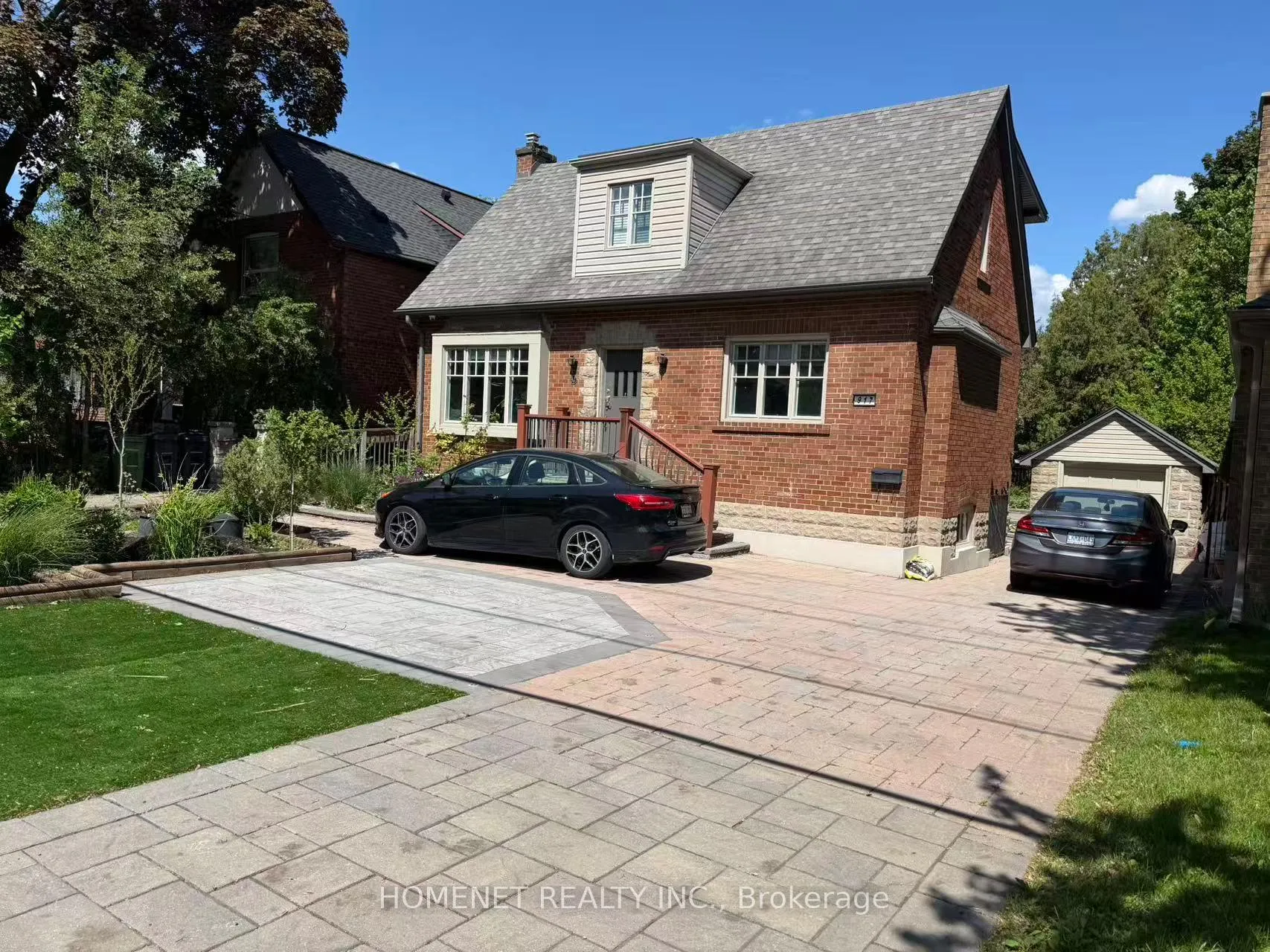 Front of Unit WALK OUT - BSMT, 917 Royal York Road