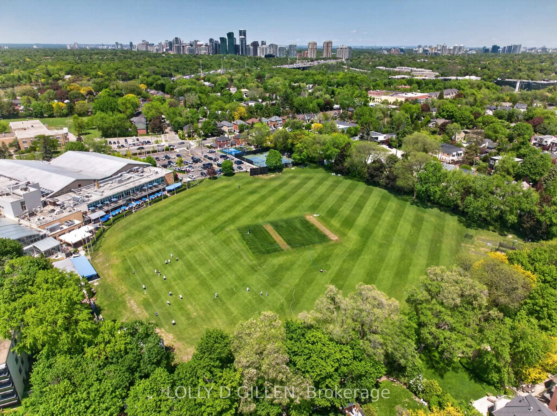 Photo 5 of 24 Saunders Street, Toronto, Bedford Park-Nortown — HOMEH