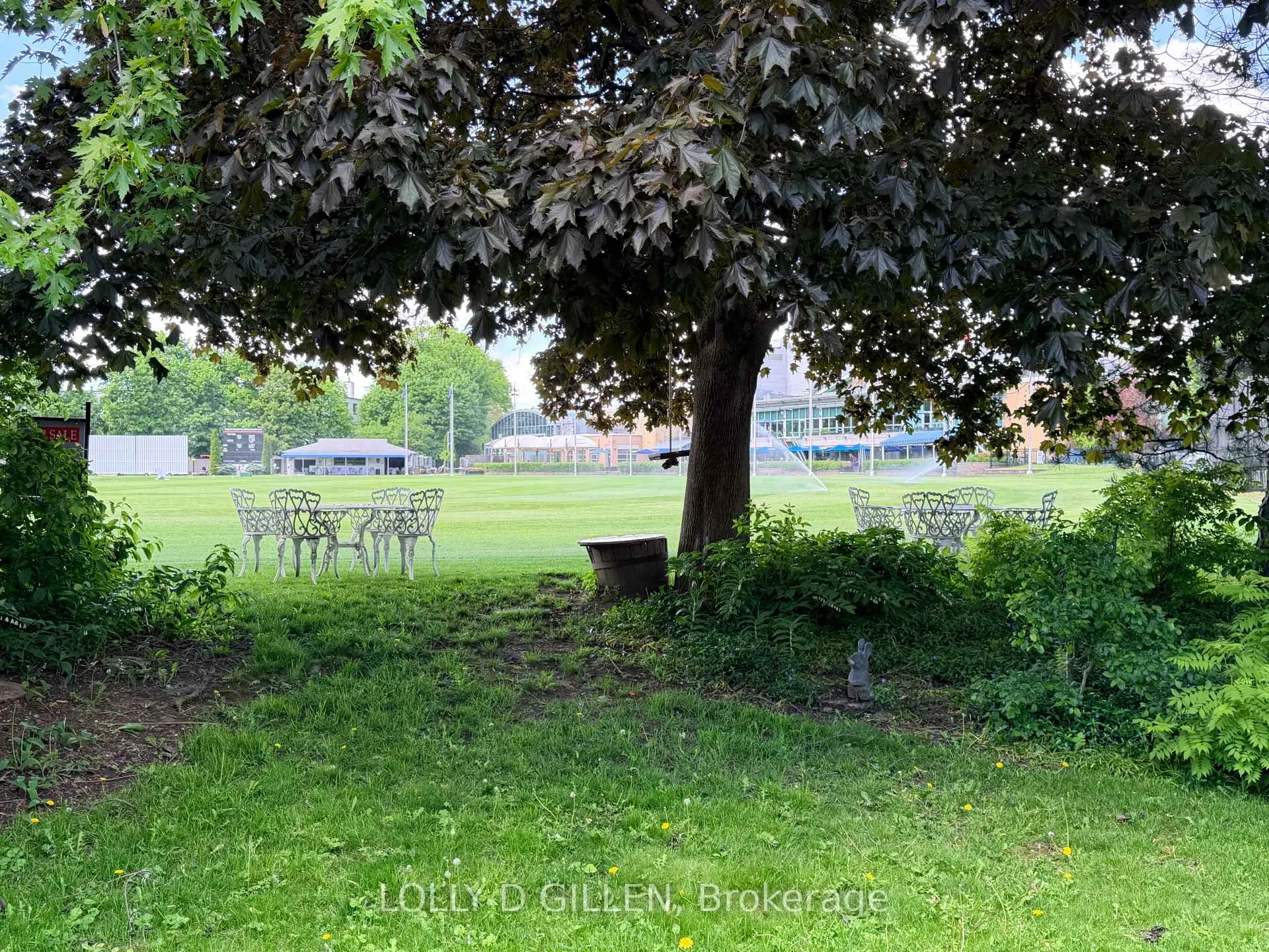 Photo 12 of 24 Saunders Street, Toronto, Bedford Park-Nortown — HOMEH