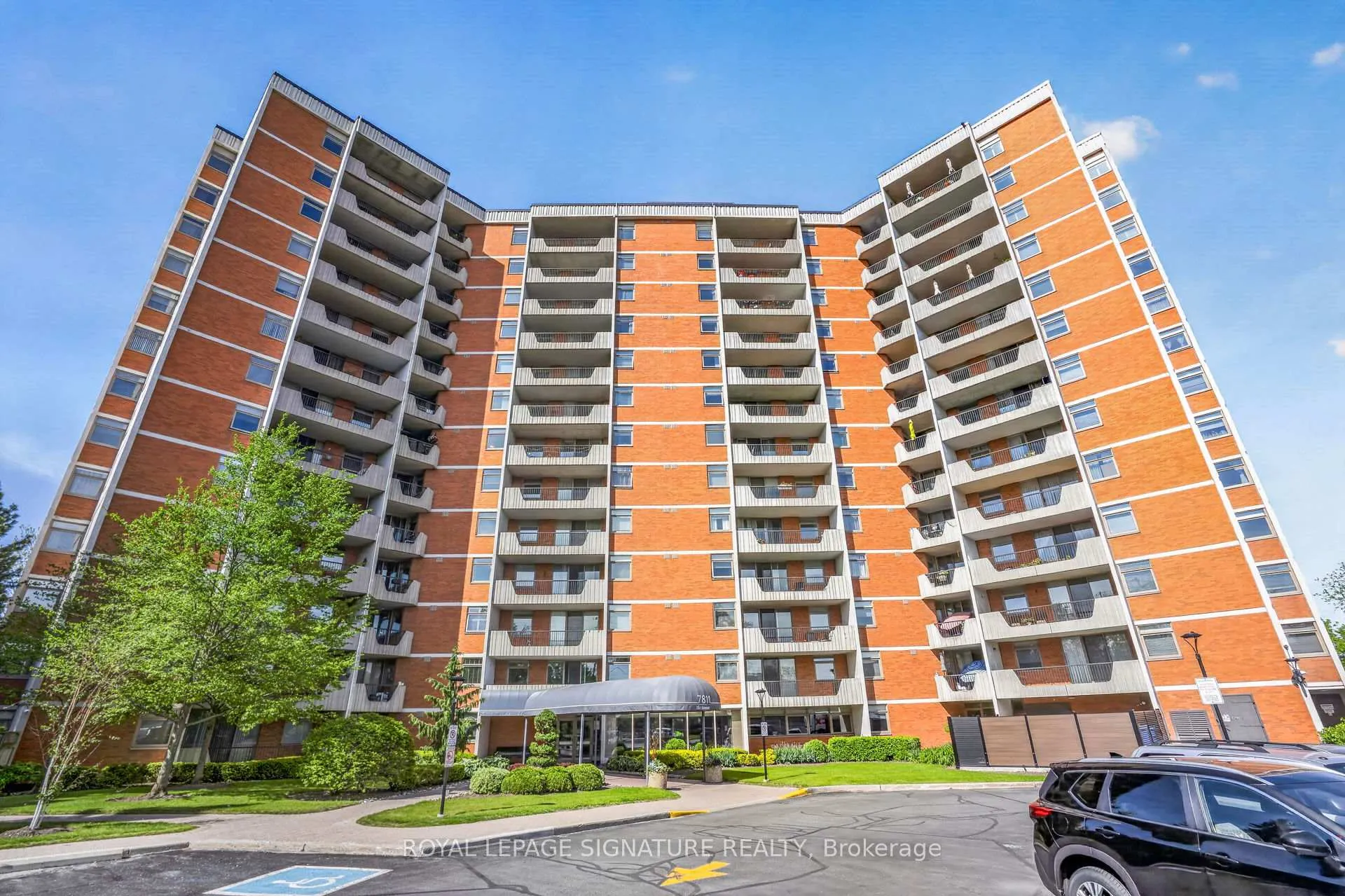 Photo 1 of Unit 103, 7811 Yonge Street, Markham, Thornhill — HOMEH