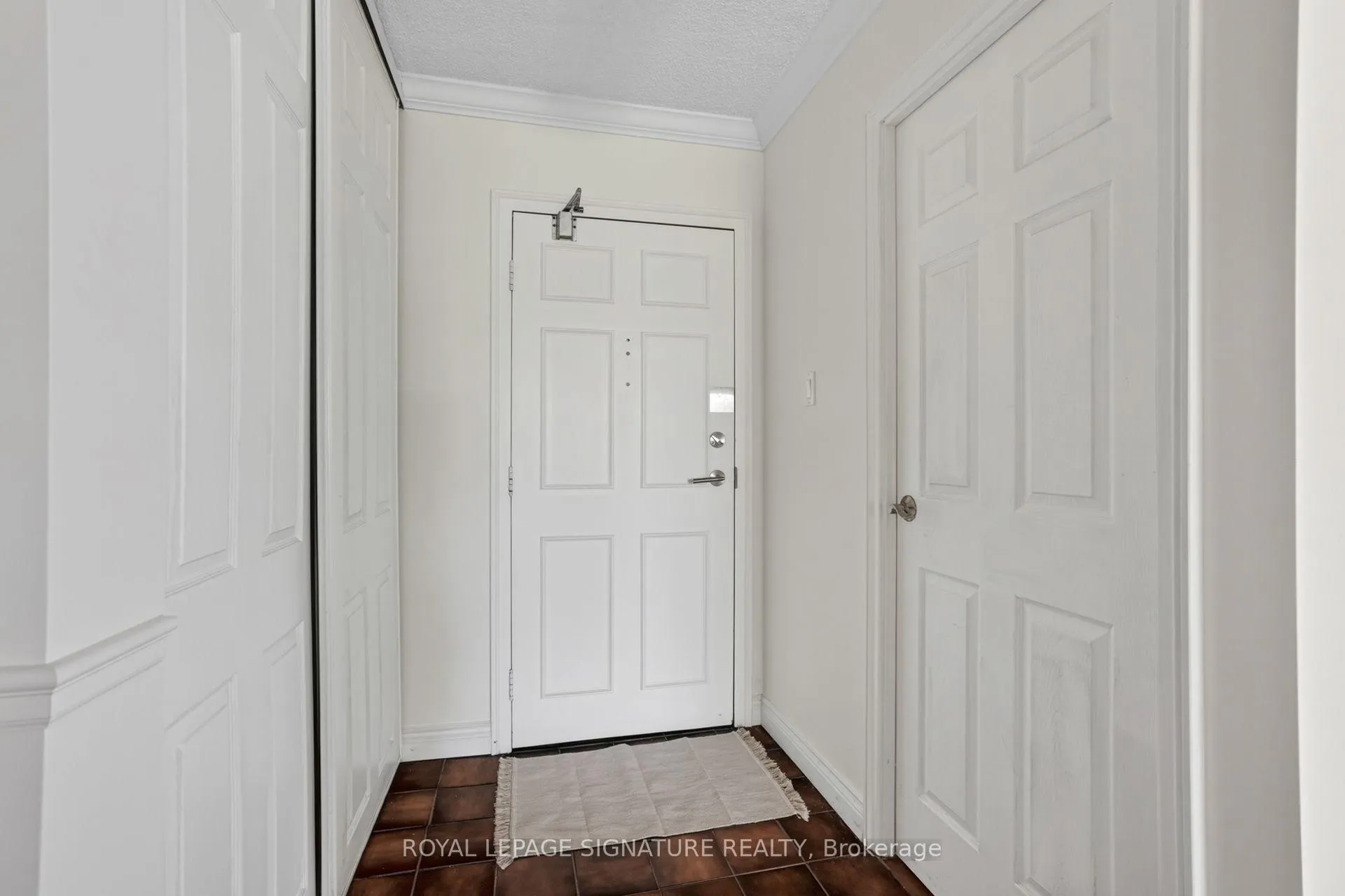 Photo 3 of Unit 103, 7811 Yonge Street, Markham, Thornhill — HOMEH