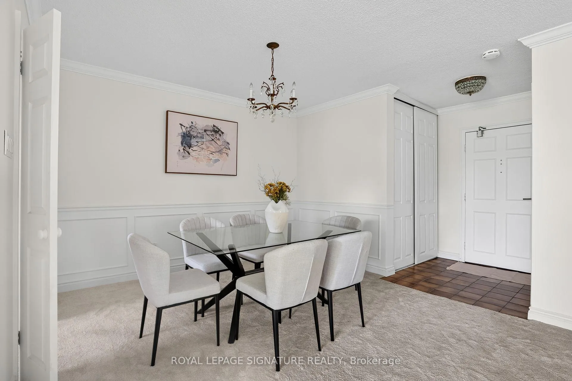 Photo 7 of Unit 103, 7811 Yonge Street, Markham, Thornhill — HOMEH