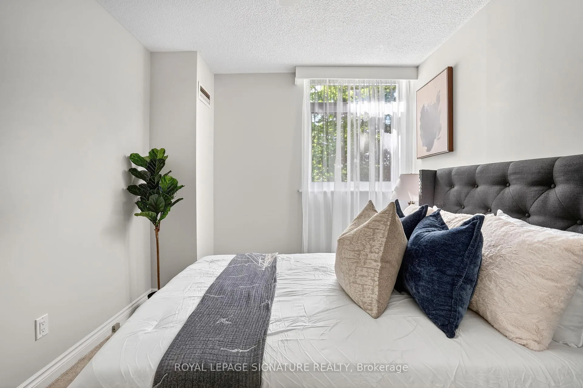 Photo 20 of Unit 103, 7811 Yonge Street, Markham, Thornhill — HOMEH