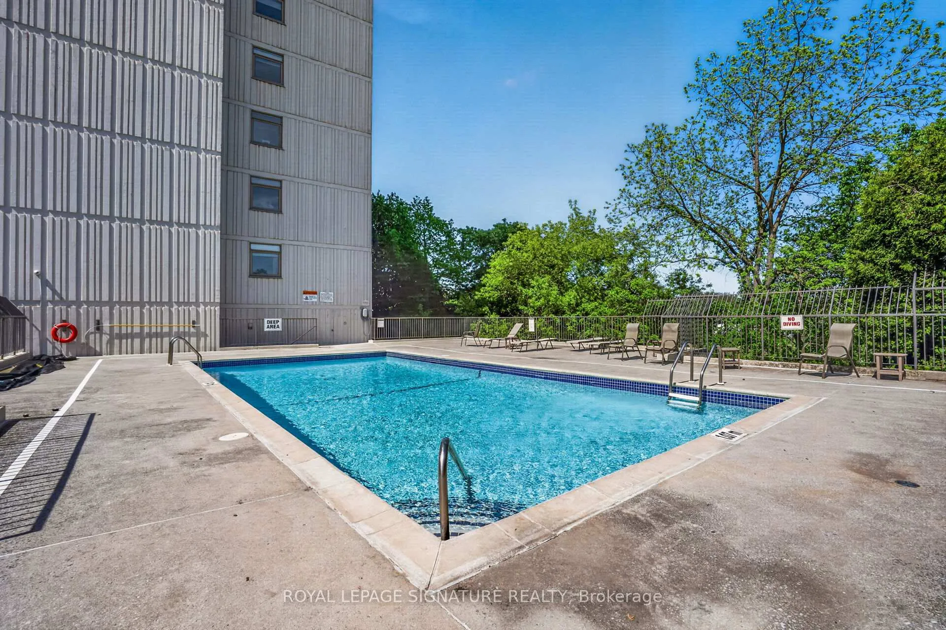 Photo 33 of Unit 103, 7811 Yonge Street, Markham, Thornhill — HOMEH