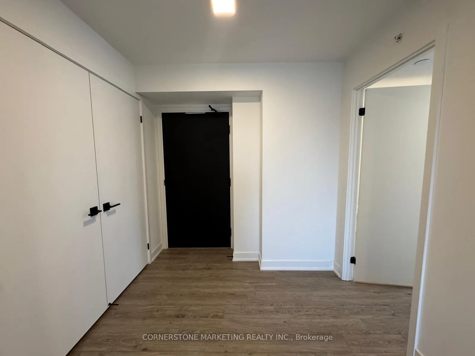 Photo 2 of Unit 804, 609 Sherbourne Street, Toronto, North St. James Town — HOMEH