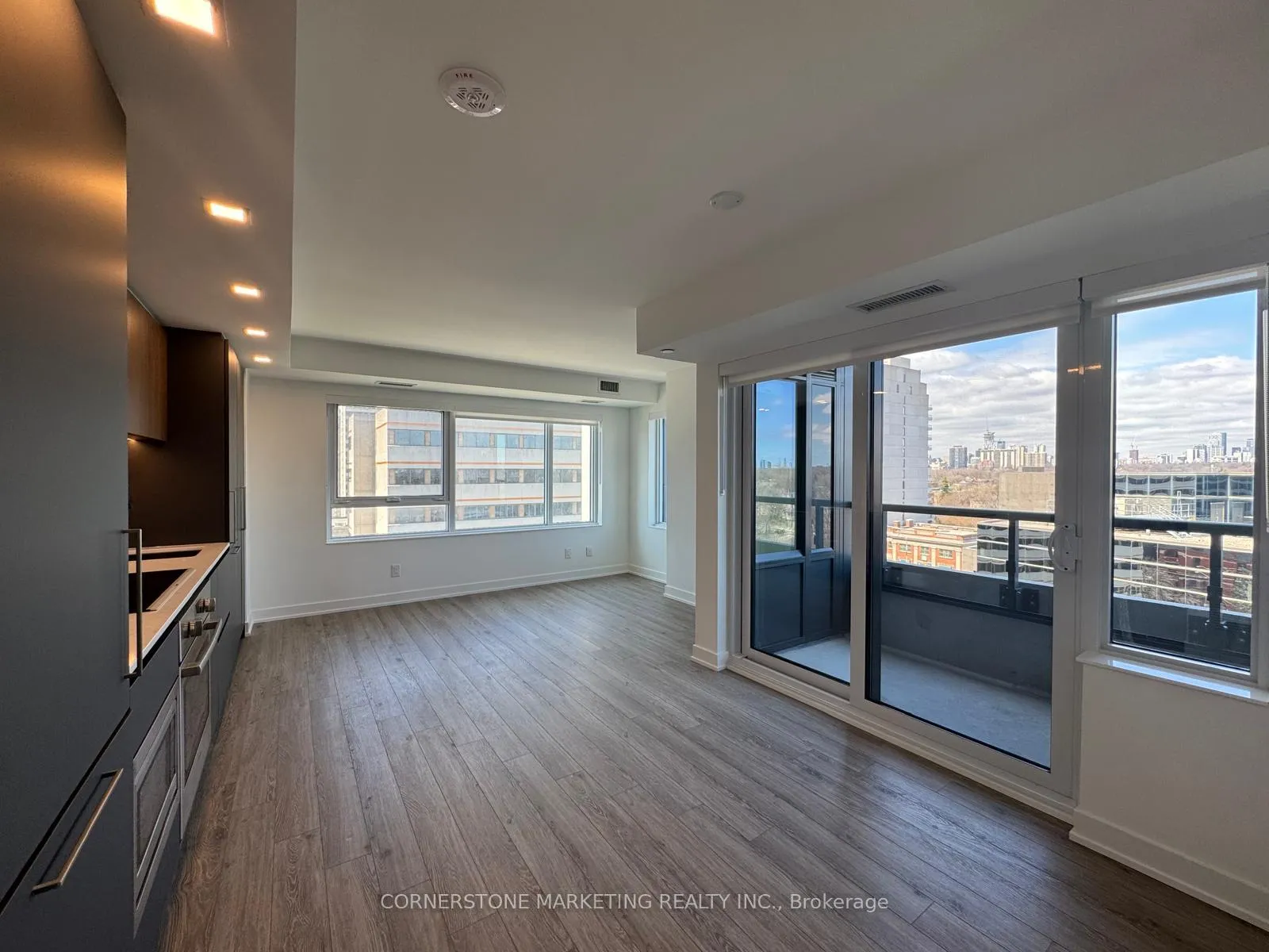 Photo 3 of Unit 804, 609 Sherbourne Street, Toronto, North St. James Town — HOMEH