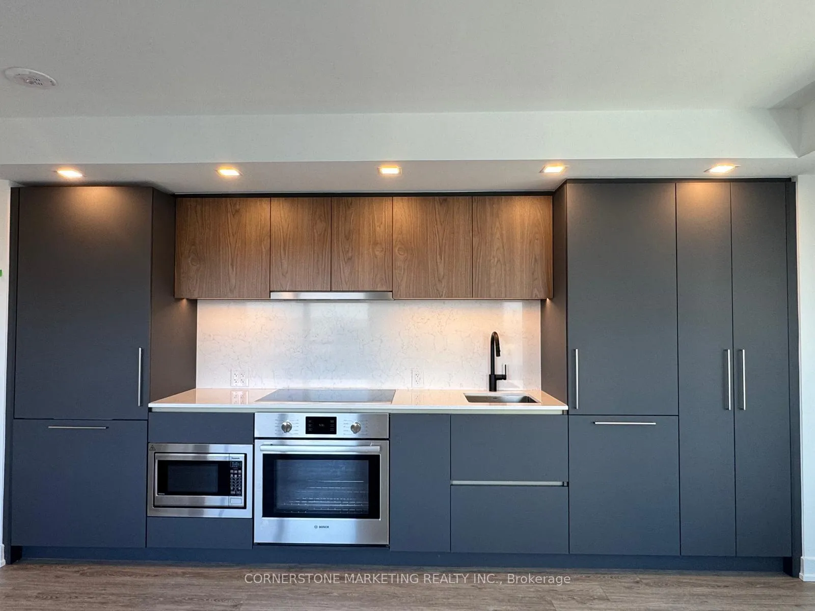 Photo 8 of Unit 804, 609 Sherbourne Street, Toronto, North St. James Town — HOMEH