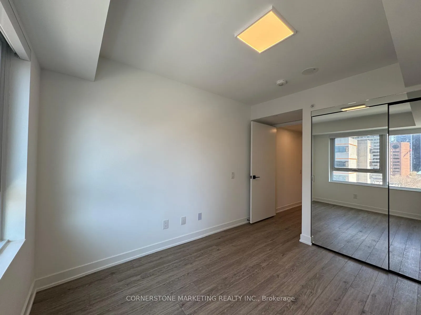 Photo 9 of Unit 804, 609 Sherbourne Street, Toronto, North St. James Town — HOMEH
