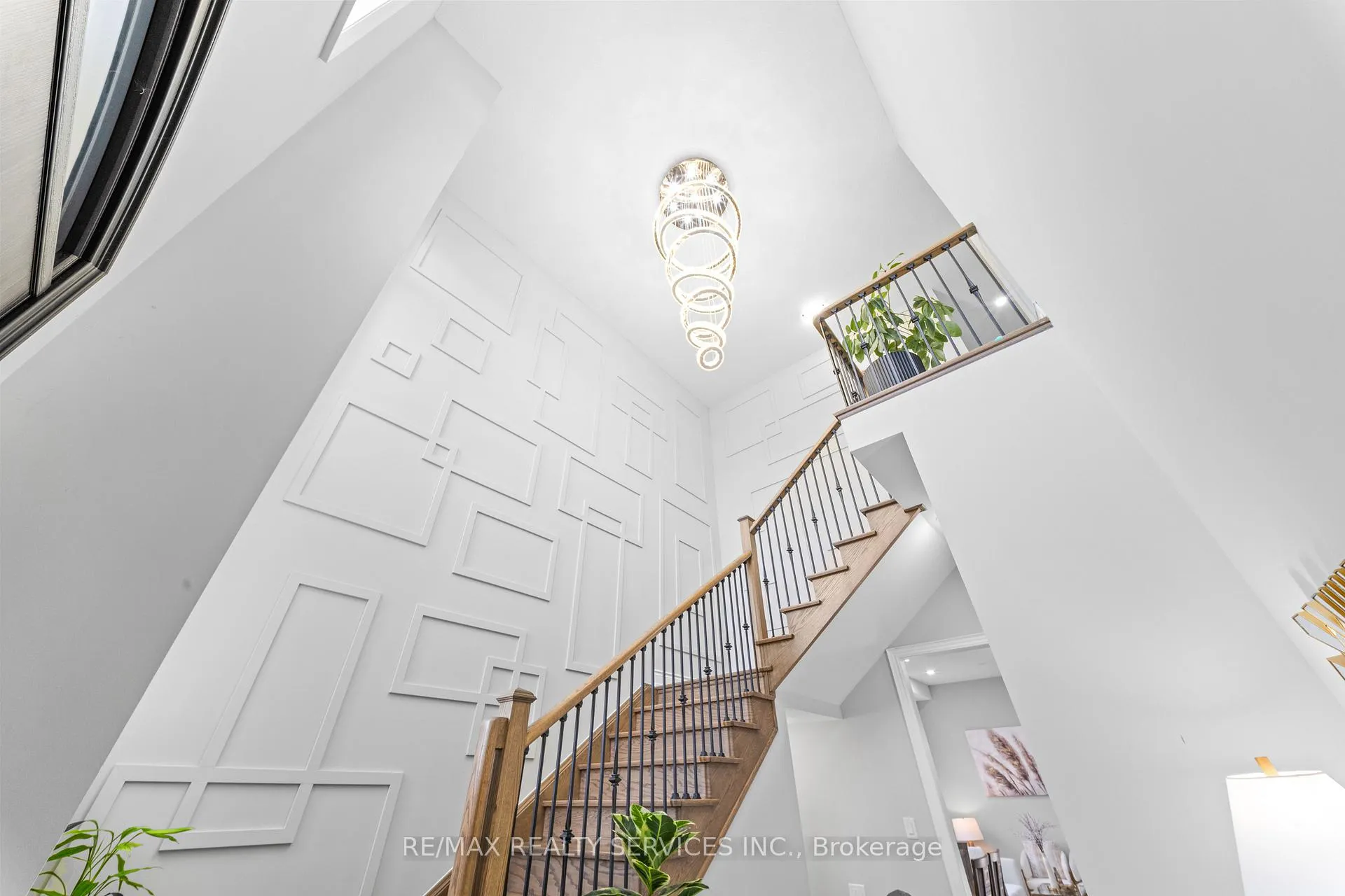Photo 8 of 95 Eastman Drive, Brampton, Credit Valley — HOMEH