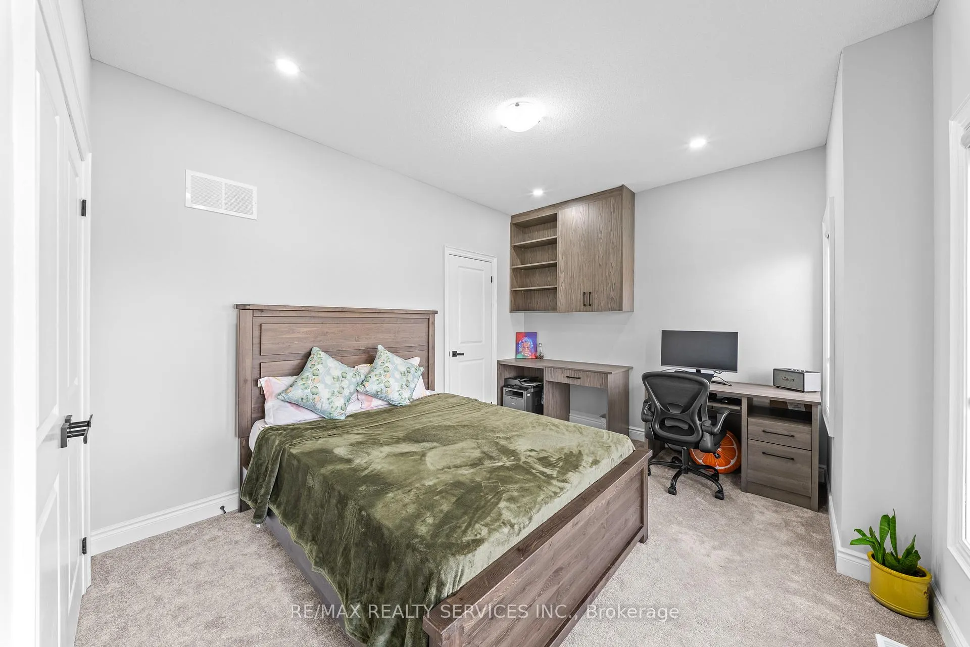 Photo 37 of 95 Eastman Drive, Brampton, Credit Valley — HOMEH
