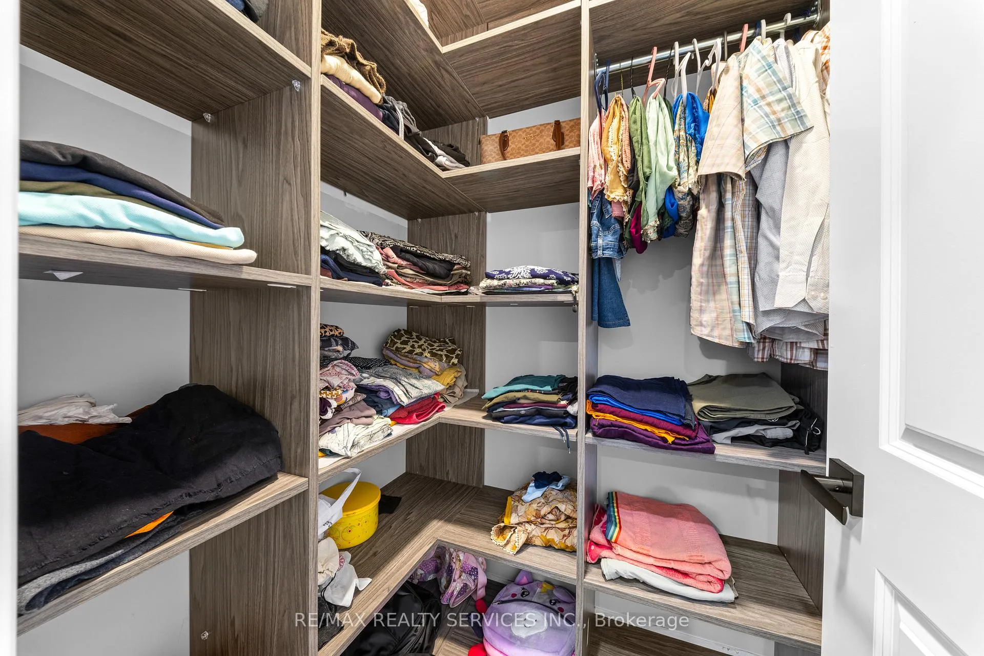Photo 38 of 95 Eastman Drive, Brampton, Credit Valley — HOMEH