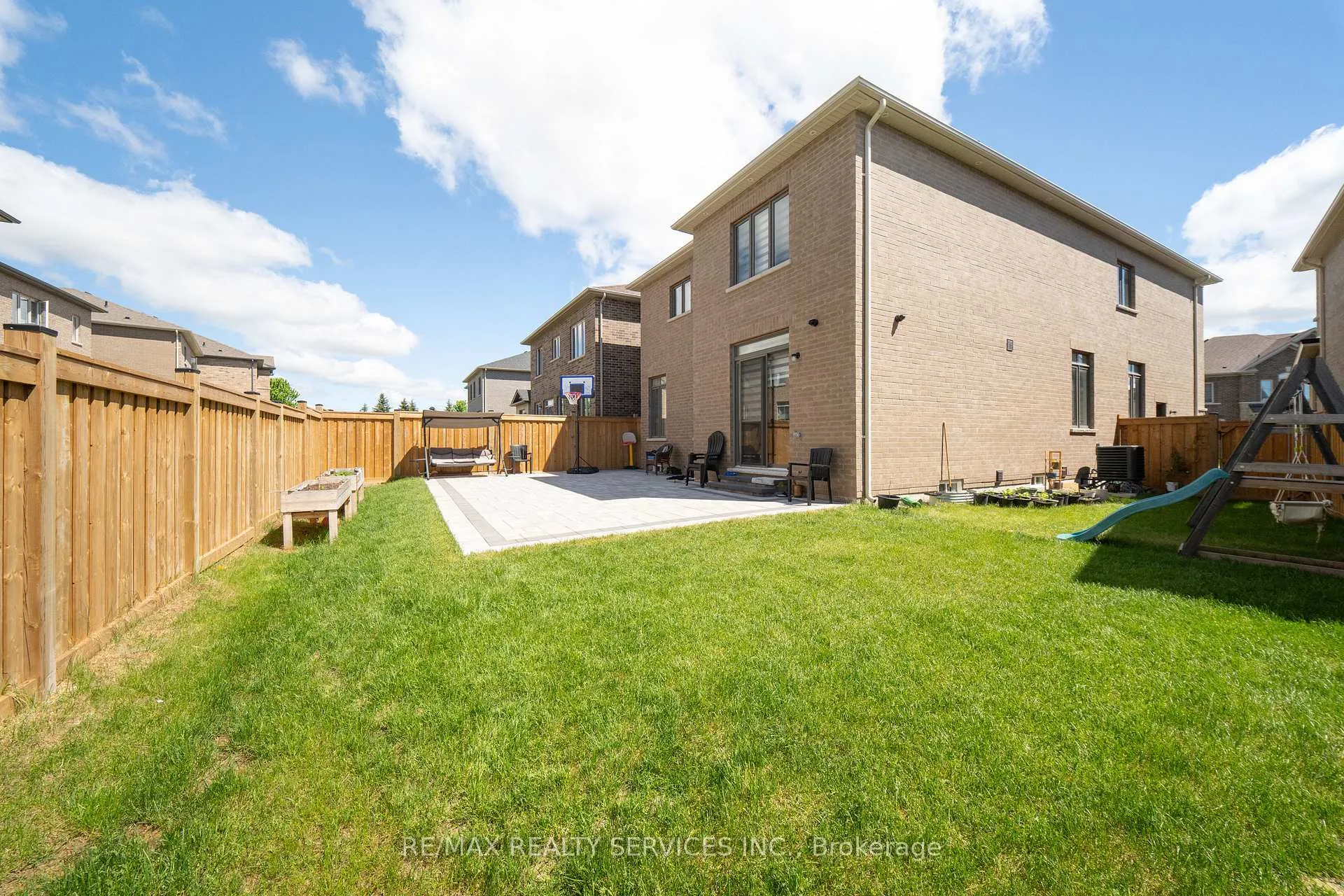 Photo 43 of 95 Eastman Drive, Brampton, Credit Valley — HOMEH
