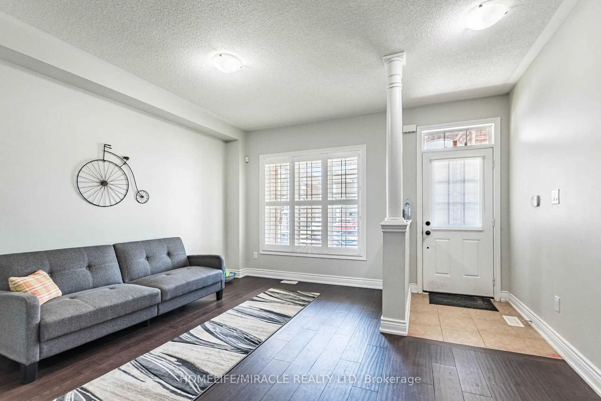 Photo 5 of 29 Oswald Road E, Brampton, Bram East — HOMEH