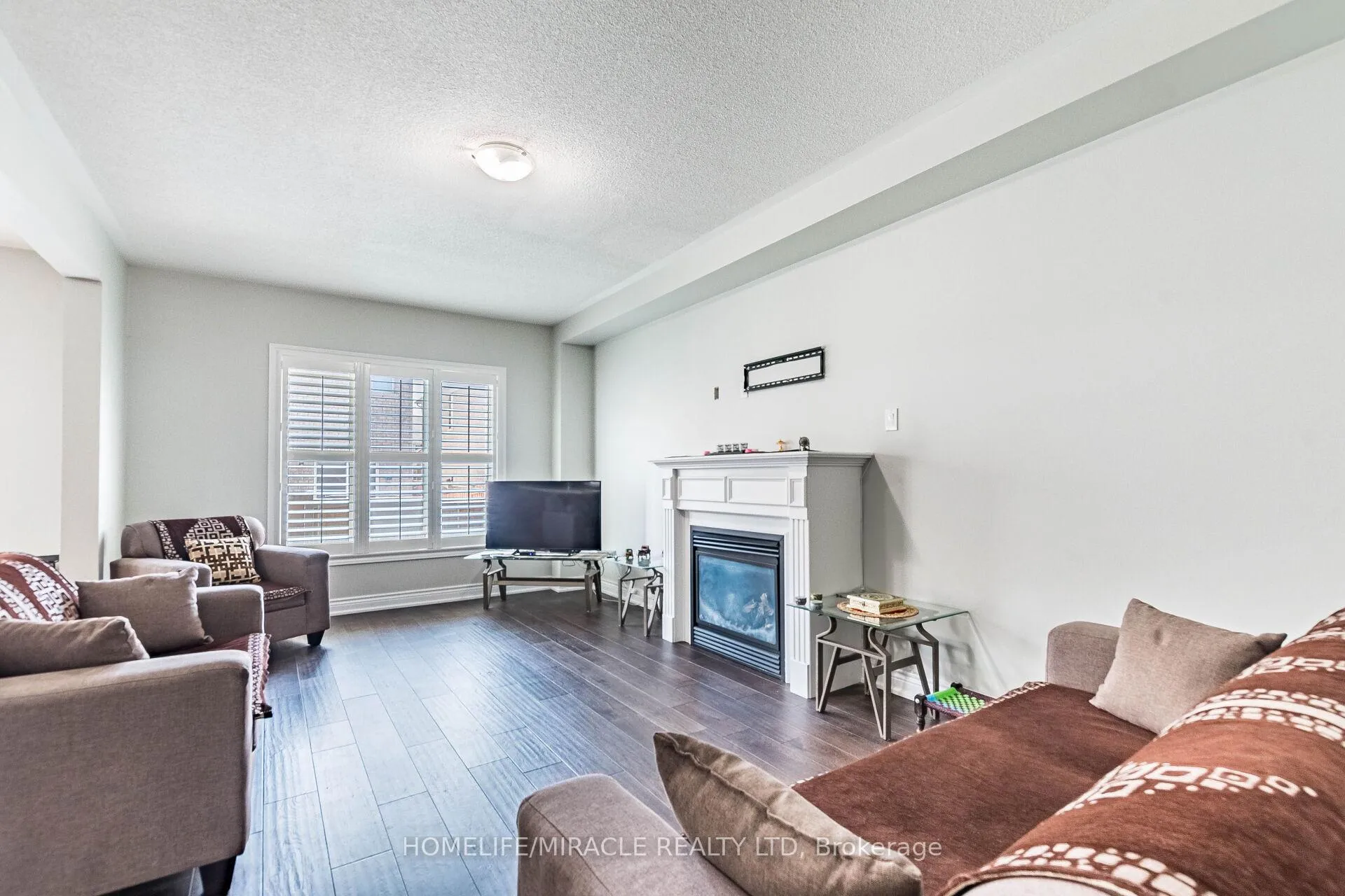 Photo 7 of 29 Oswald Road E, Brampton, Bram East — HOMEH