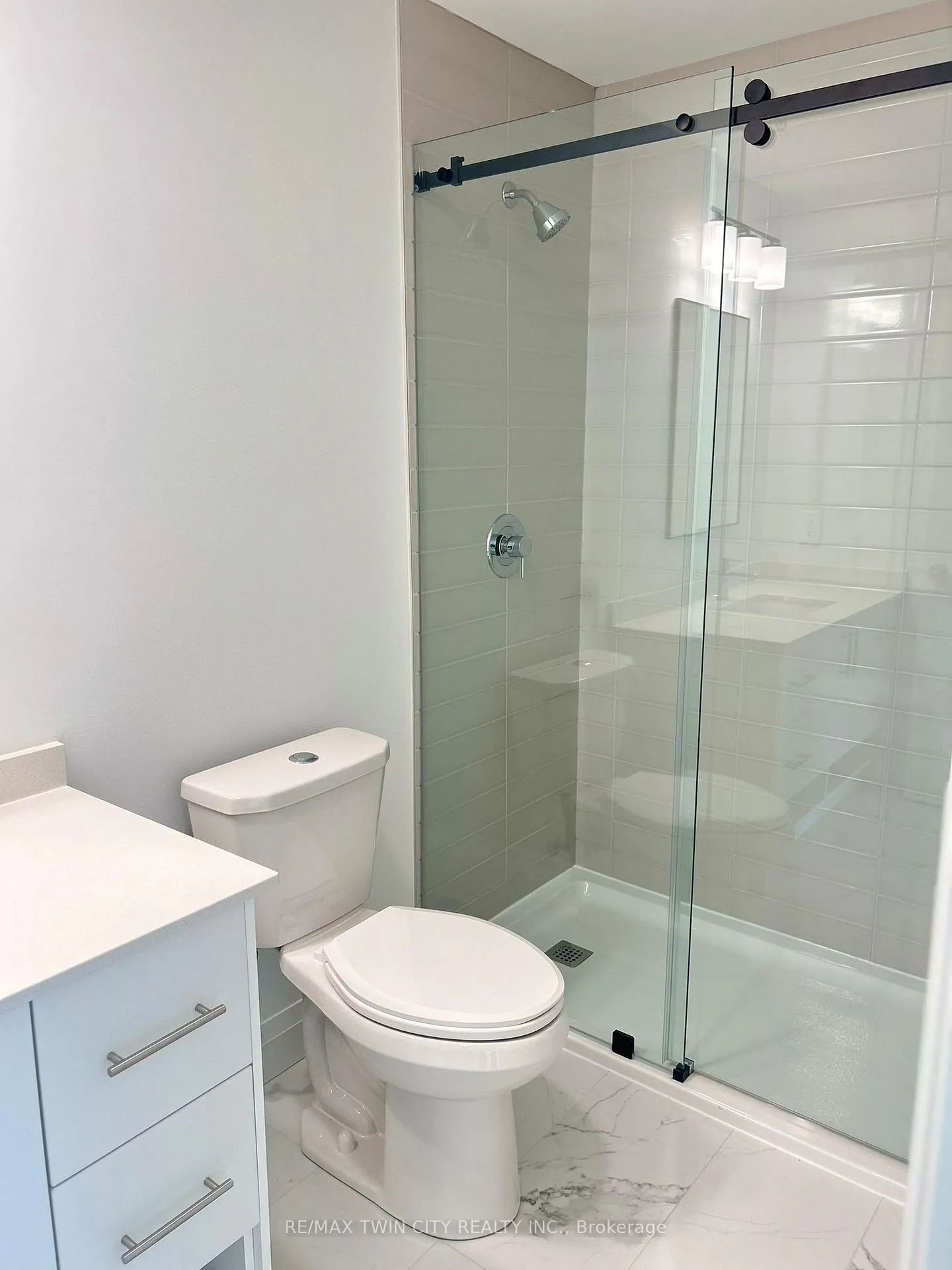 Photo 11 of Unit 905, 1333 Weber Street E, Kitchener — HOMEH