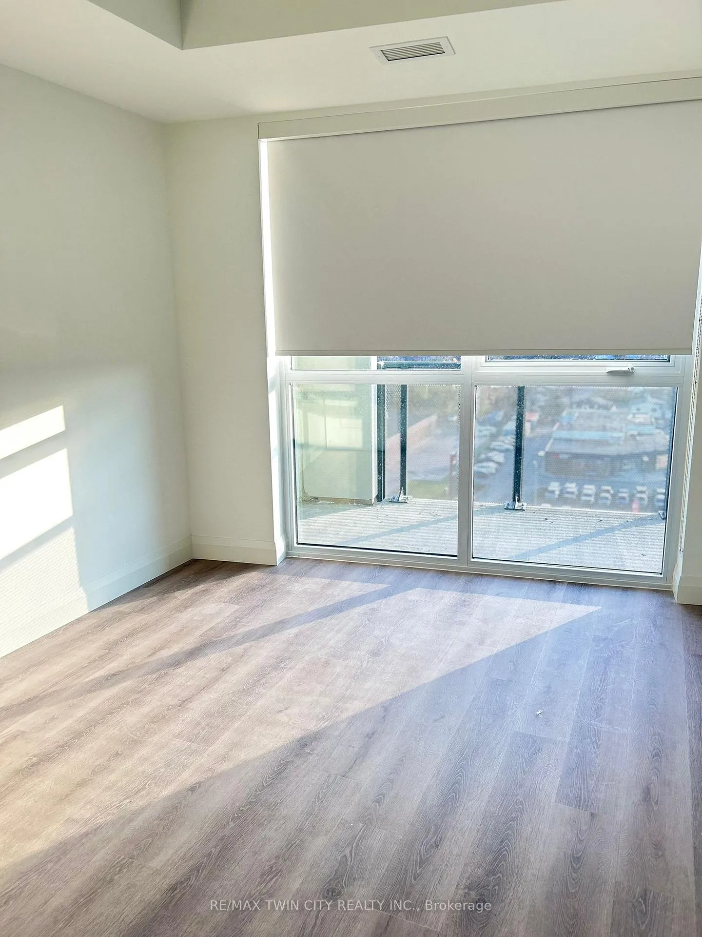 Photo 15 of Unit 905, 1333 Weber Street E, Kitchener — HOMEH