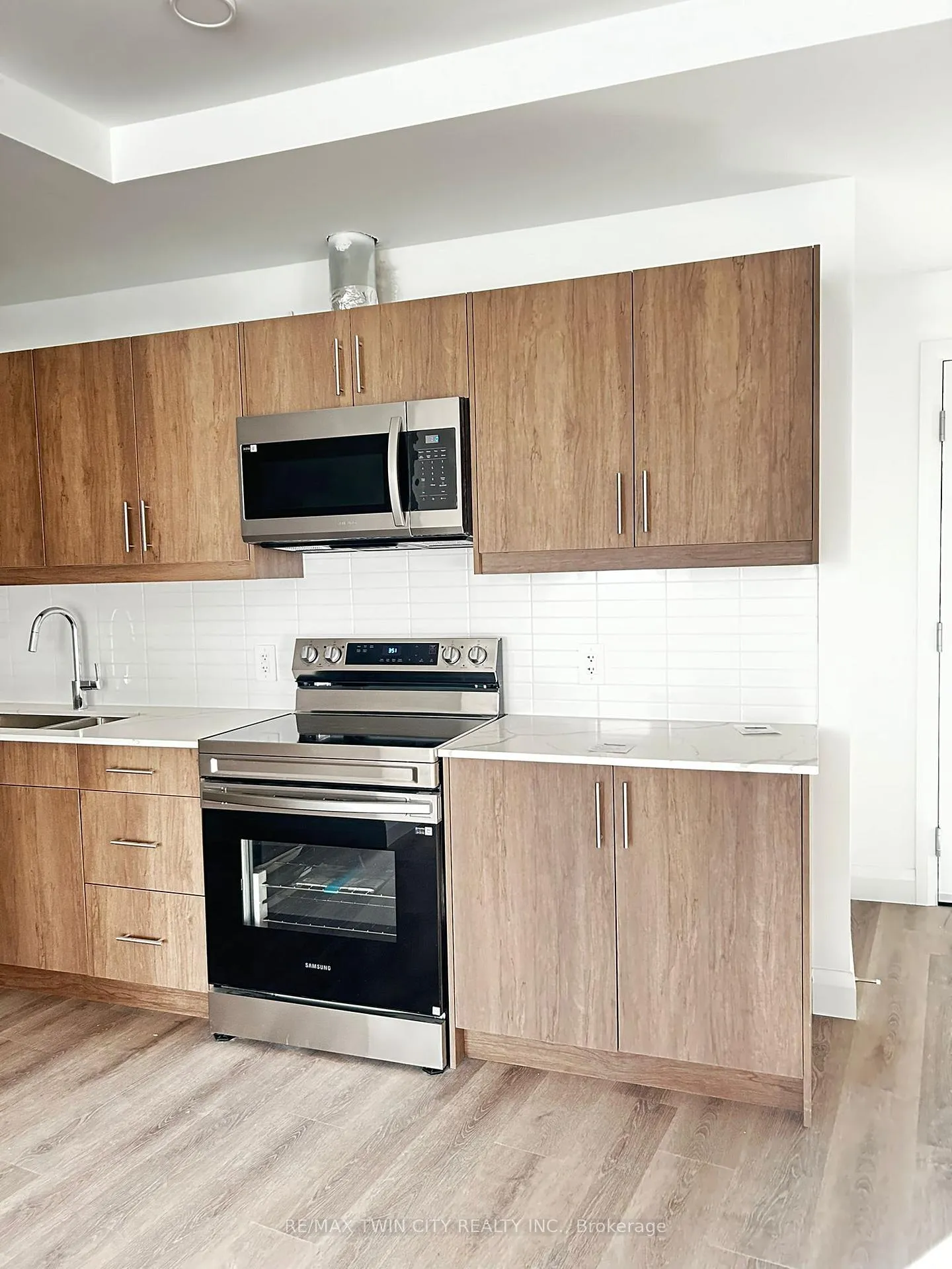 Photo 24 of Unit 905, 1333 Weber Street E, Kitchener — HOMEH