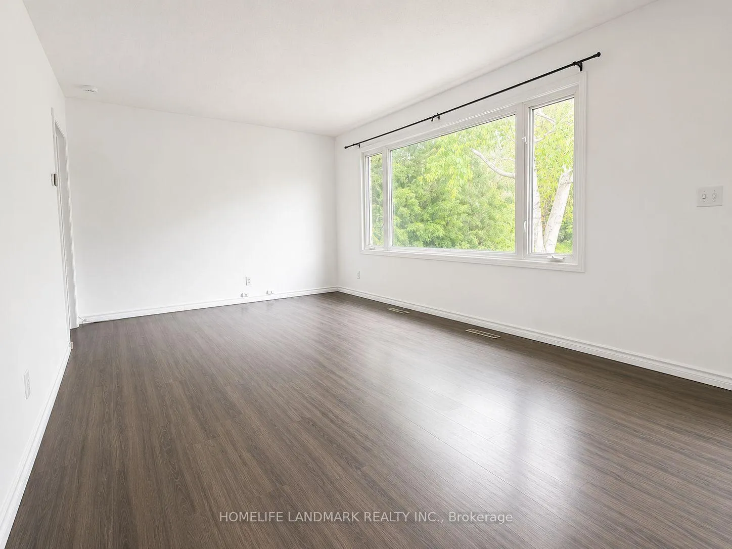 Photo 2 of 185 Sinclair Avenue, Oshawa, Vanier — HOMEH