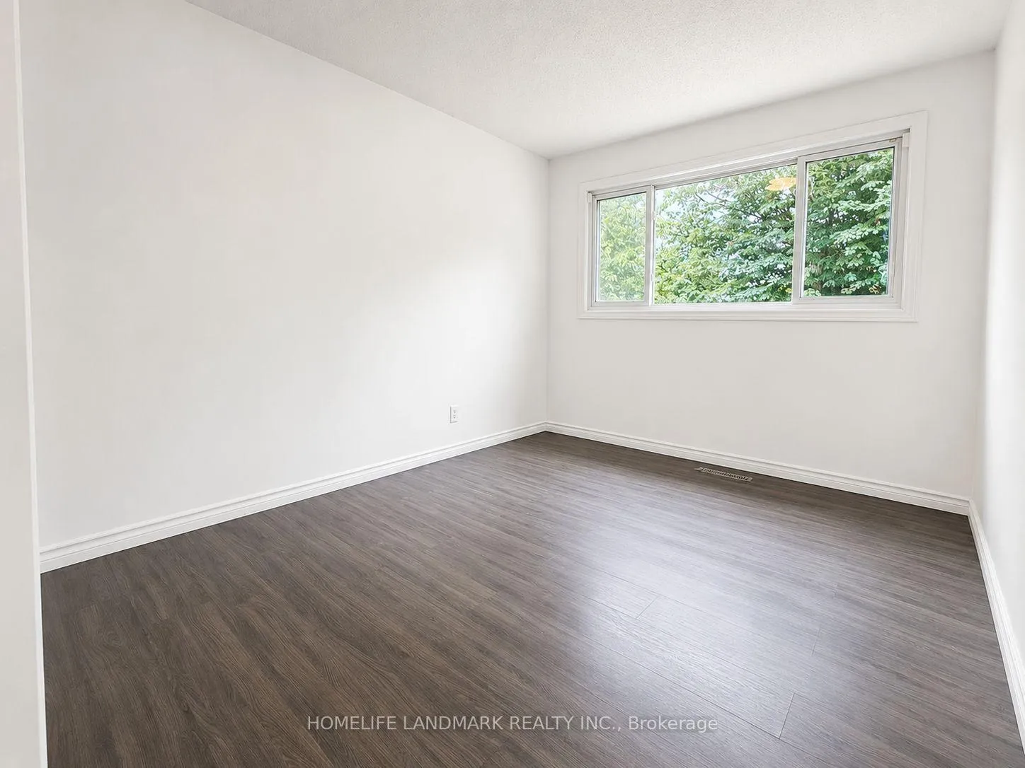 Photo 3 of 185 Sinclair Avenue, Oshawa, Vanier — HOMEH