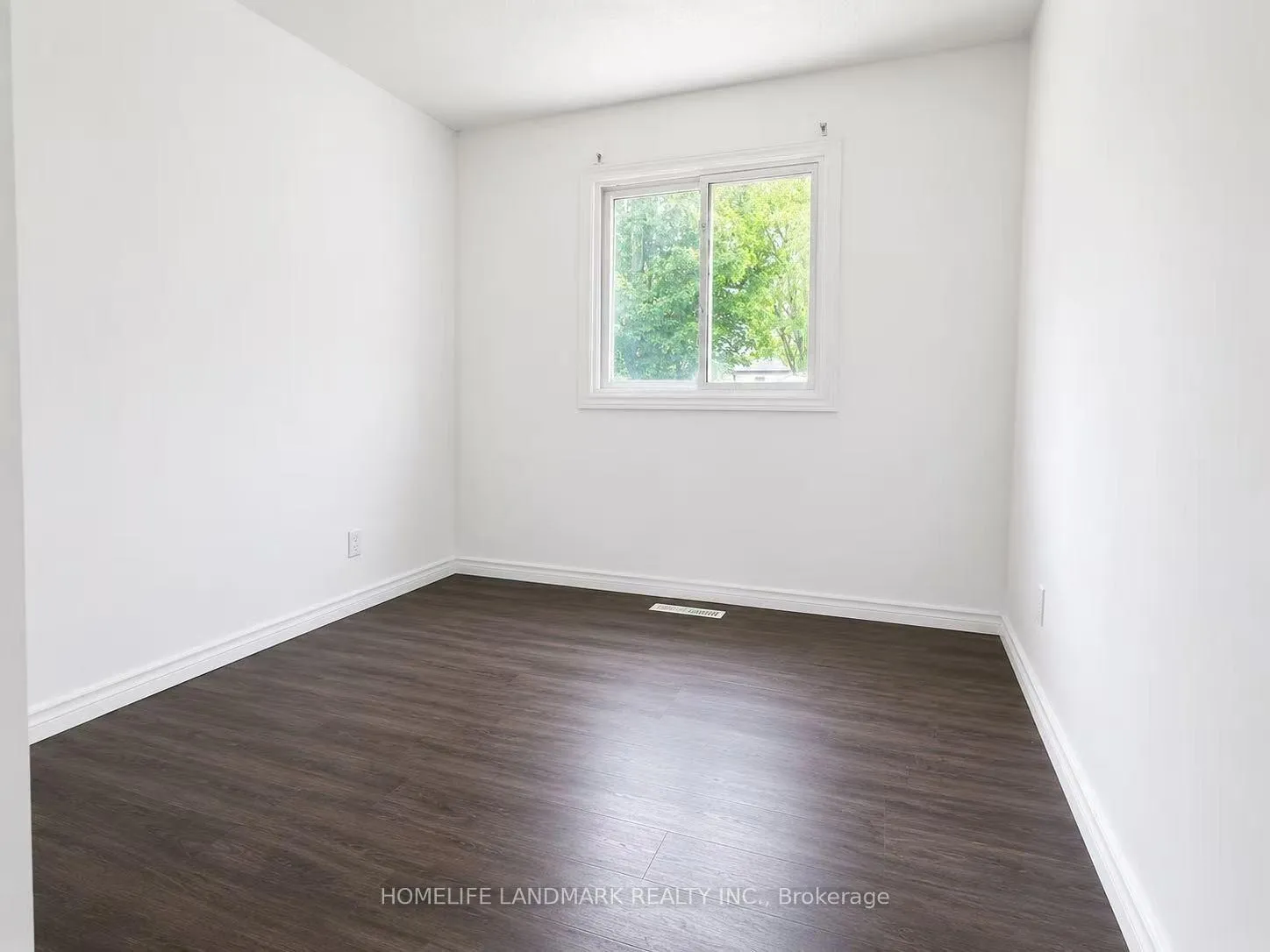 Photo 5 of 185 Sinclair Avenue, Oshawa, Vanier — HOMEH