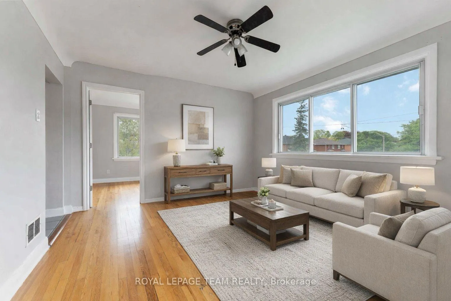 Photo 4 of Unit 3, 1086 Apolydor Avenue, Ottawa, Billings Bridge — HOMEH