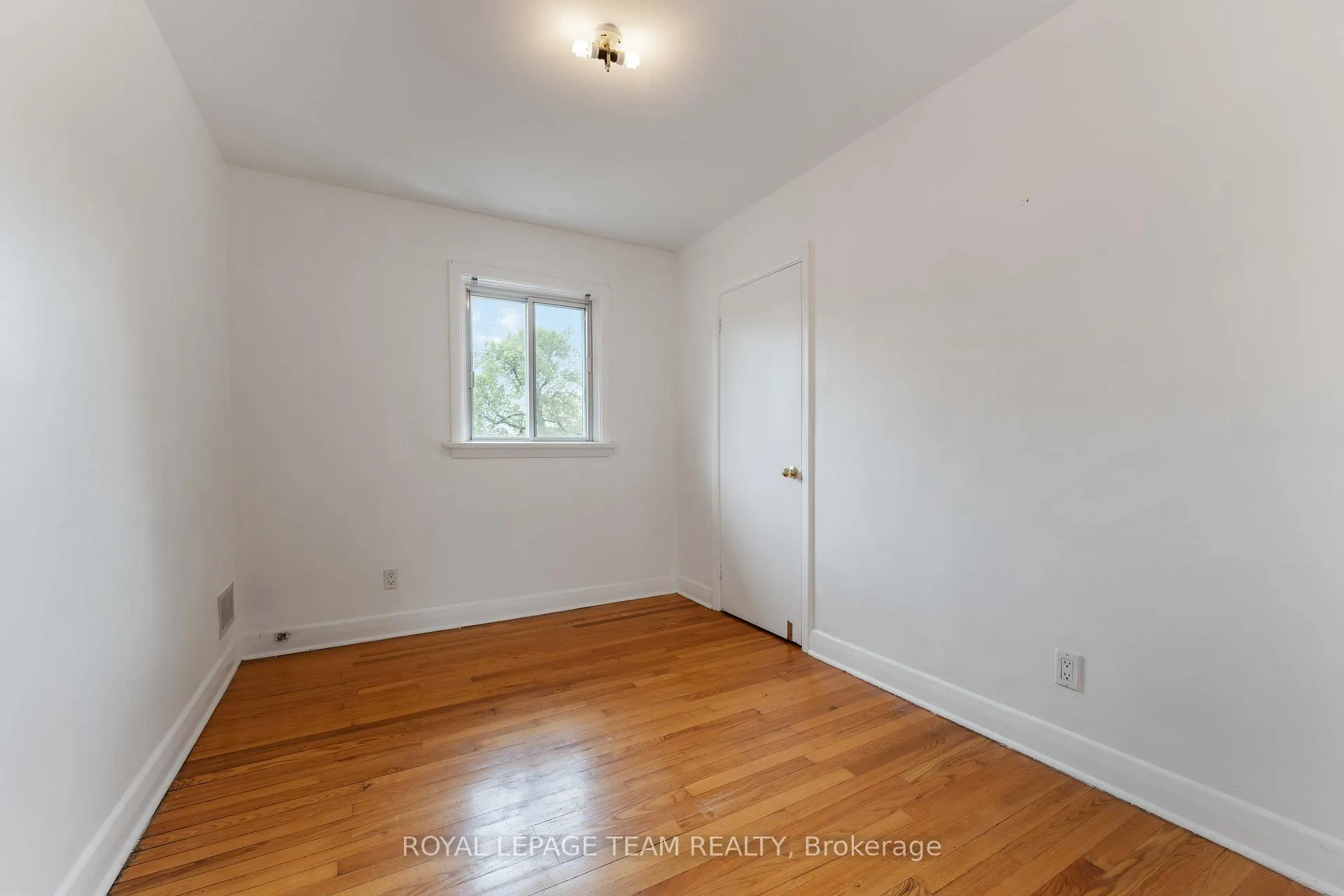 Photo 18 of Unit 3, 1086 Apolydor Avenue, Ottawa, Billings Bridge — HOMEH