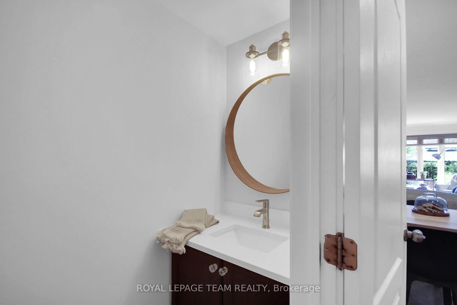 Photo 4 of 112 Talltree Crescent, Ottawa, Stittsville (Central) — HOMEH