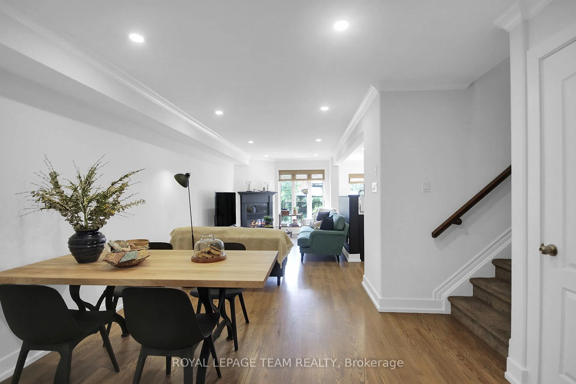 Photo 6 of 112 Talltree Crescent, Ottawa, Stittsville (Central) — HOMEH