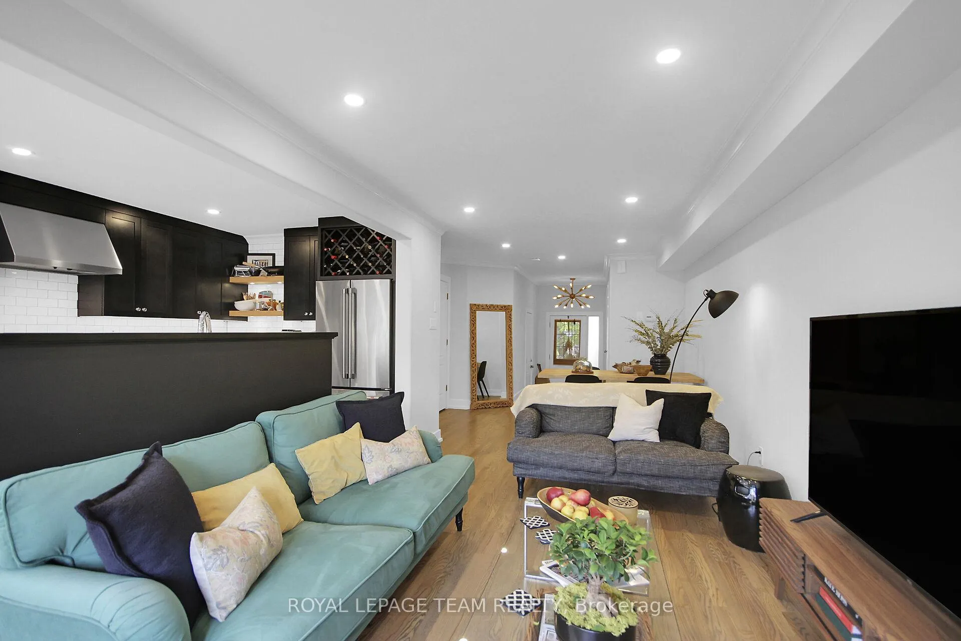 Photo 7 of 112 Talltree Crescent, Ottawa, Stittsville (Central) — HOMEH