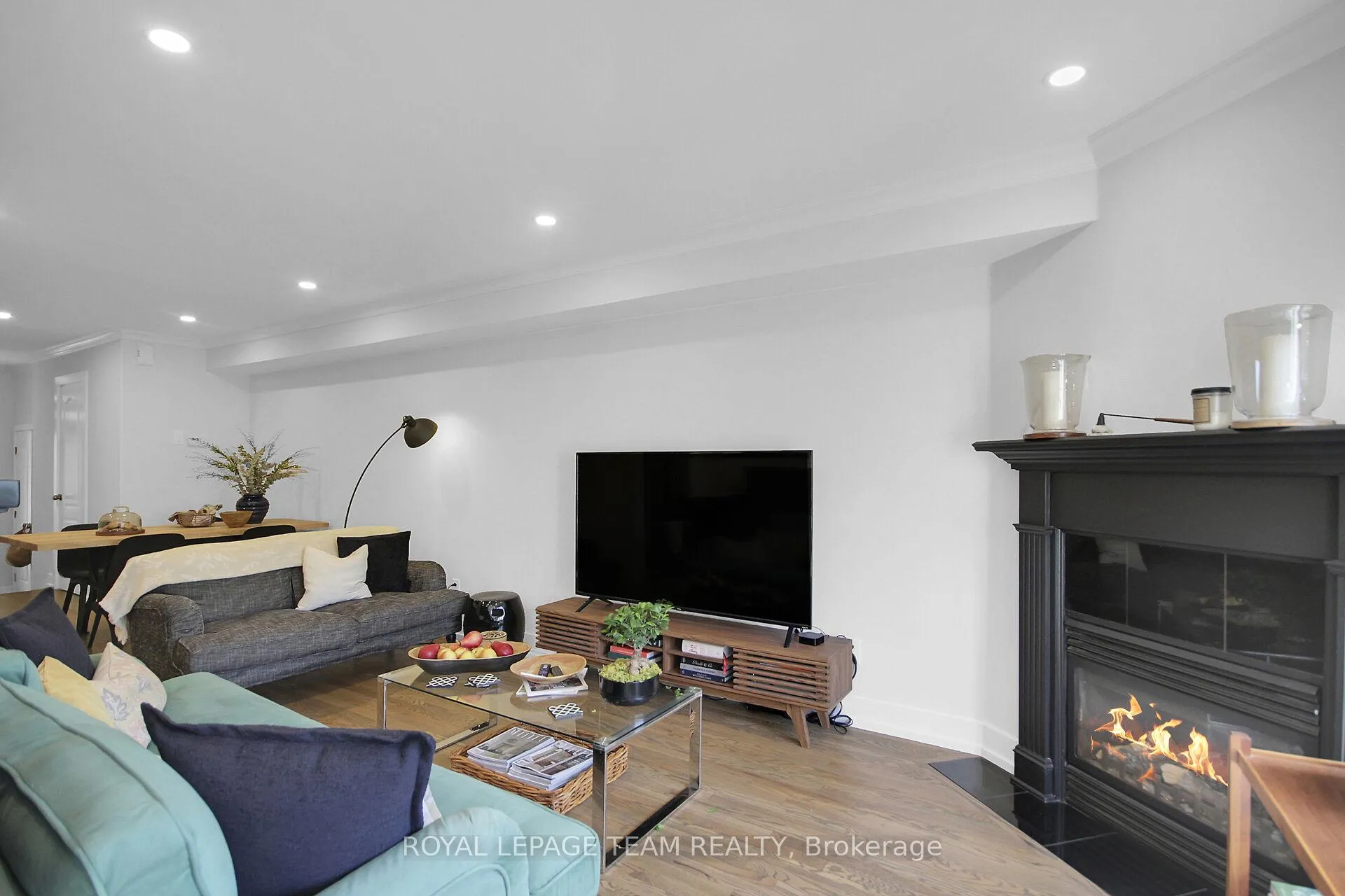 Photo 9 of 112 Talltree Crescent, Ottawa, Stittsville (Central) — HOMEH