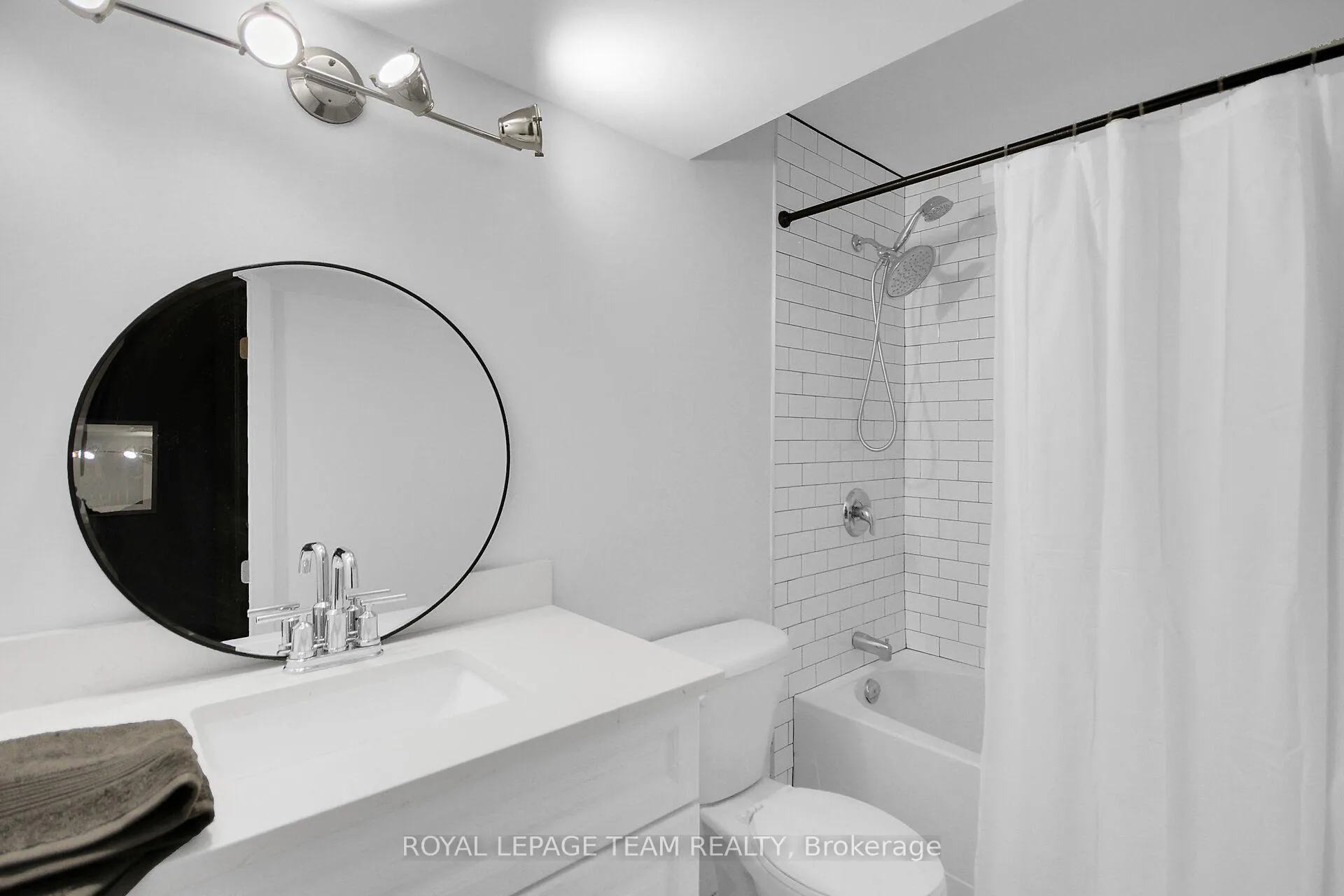 Photo 29 of 112 Talltree Crescent, Ottawa, Stittsville (Central) — HOMEH