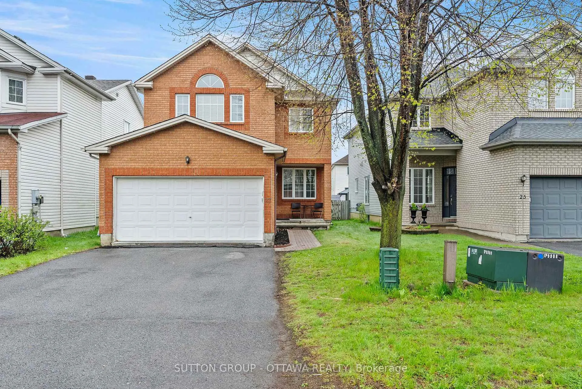 Photo 1 of 27 Nairn Street, Ottawa, Kanata - Glencairn/Hazeldean — HOMEH