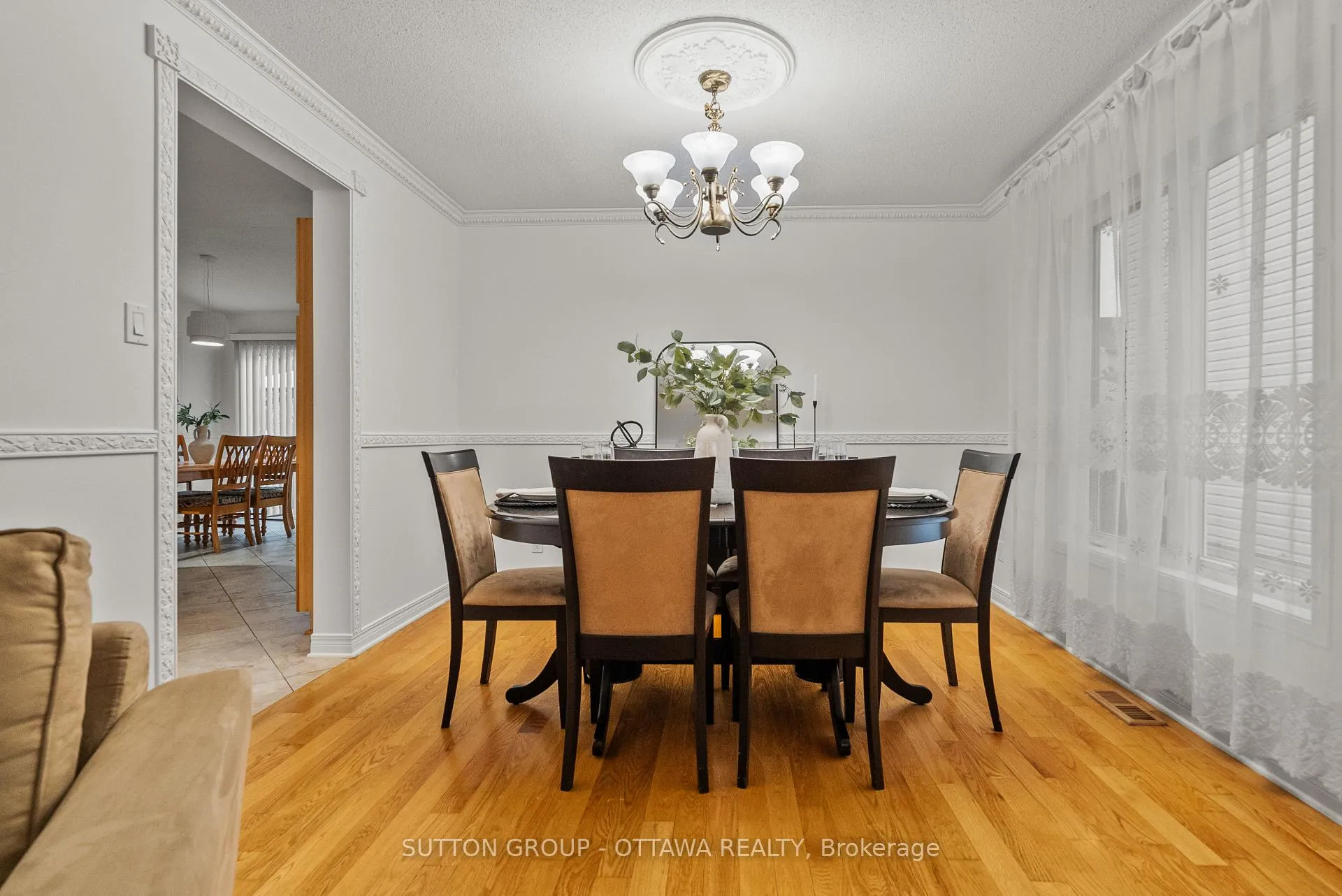 Photo 10 of 27 Nairn Street, Ottawa, Kanata - Glencairn/Hazeldean — HOMEH