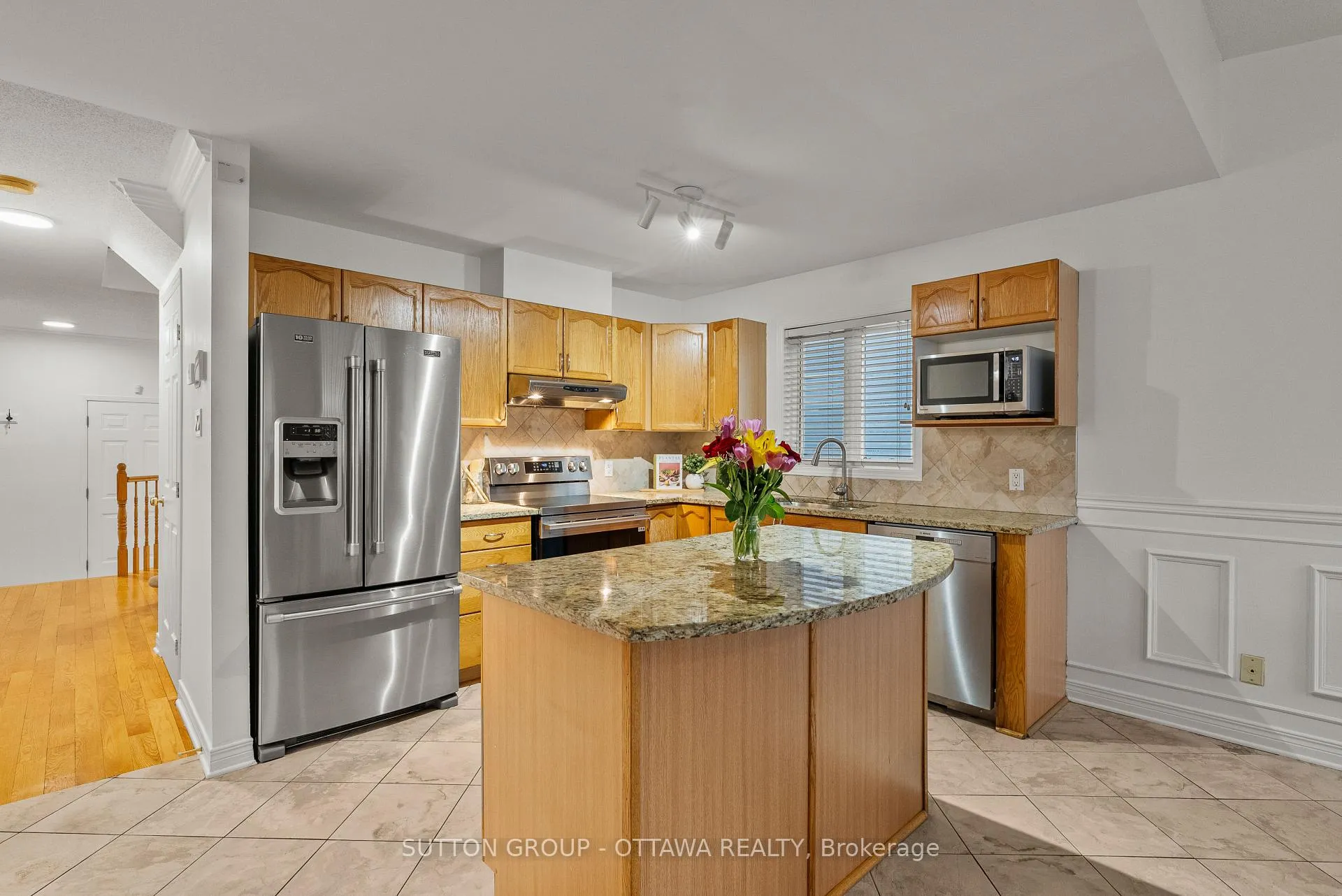 Photo 14 of 27 Nairn Street, Ottawa, Kanata - Glencairn/Hazeldean — HOMEH