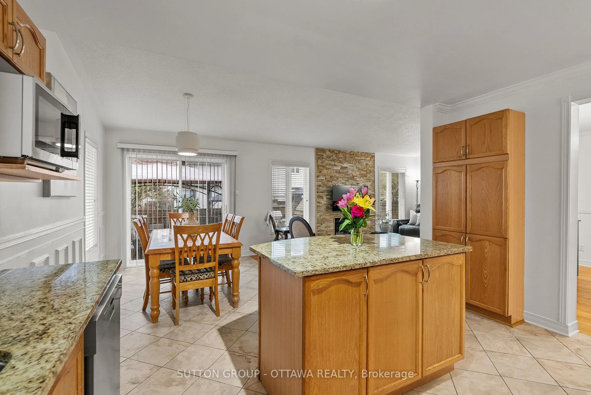 Photo 19 of 27 Nairn Street, Ottawa, Kanata - Glencairn/Hazeldean — HOMEH