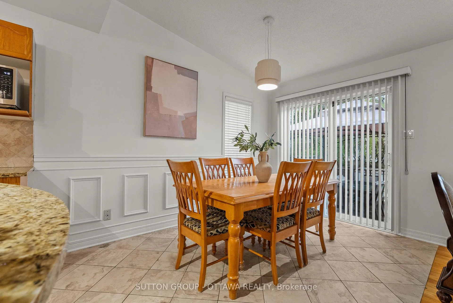 Photo 20 of 27 Nairn Street, Ottawa, Kanata - Glencairn/Hazeldean — HOMEH