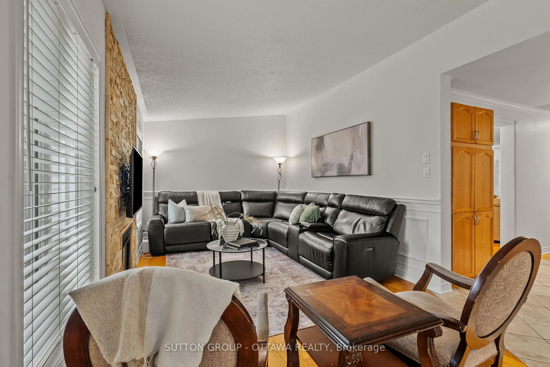 Photo 24 of 27 Nairn Street, Ottawa, Kanata - Glencairn/Hazeldean — HOMEH