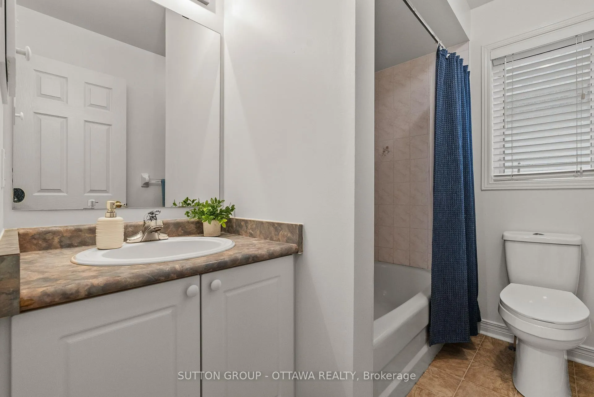 Photo 38 of 27 Nairn Street, Ottawa, Kanata - Glencairn/Hazeldean — HOMEH