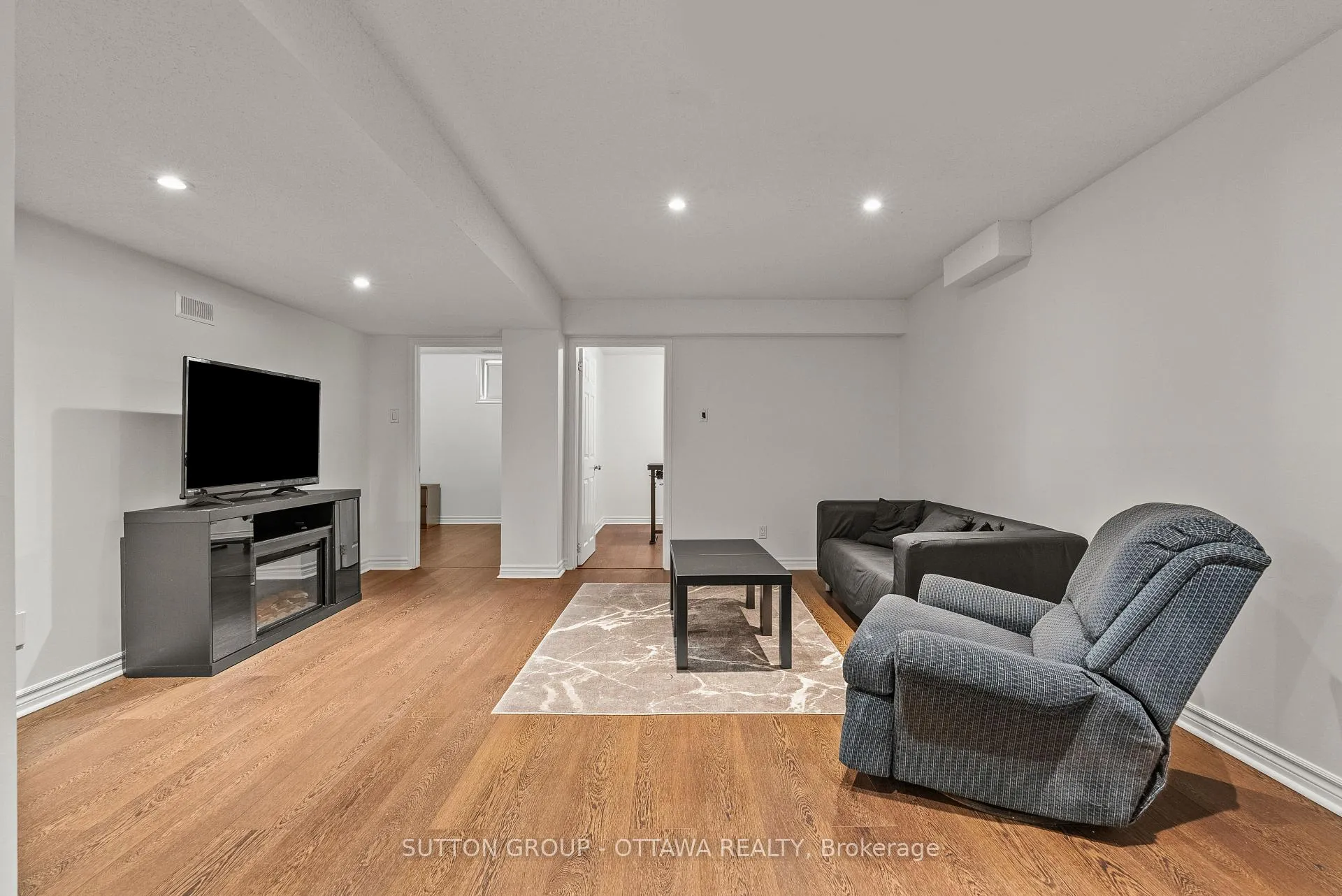 Photo 42 of 27 Nairn Street, Ottawa, Kanata - Glencairn/Hazeldean — HOMEH