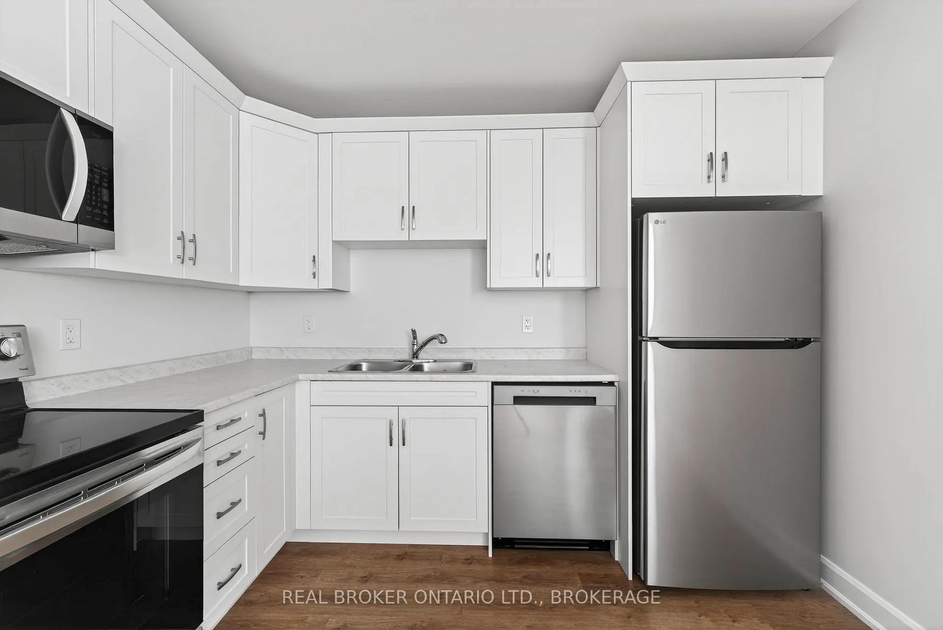 Photo 4 of Unit Unit #15C, 600 Second Street E, Cornwall — HOMEH