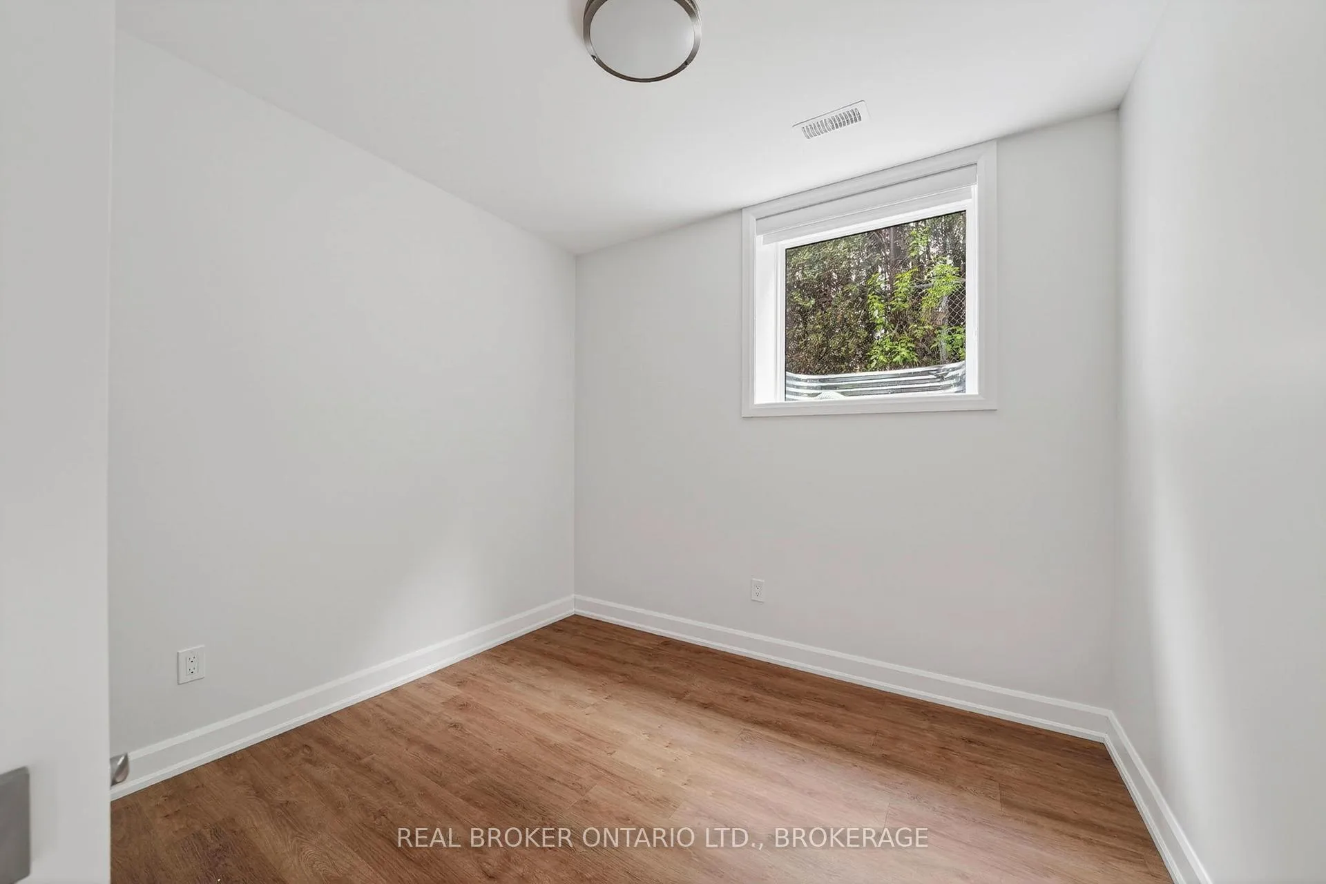 Photo 11 of Unit Unit #15C, 600 Second Street E, Cornwall — HOMEH