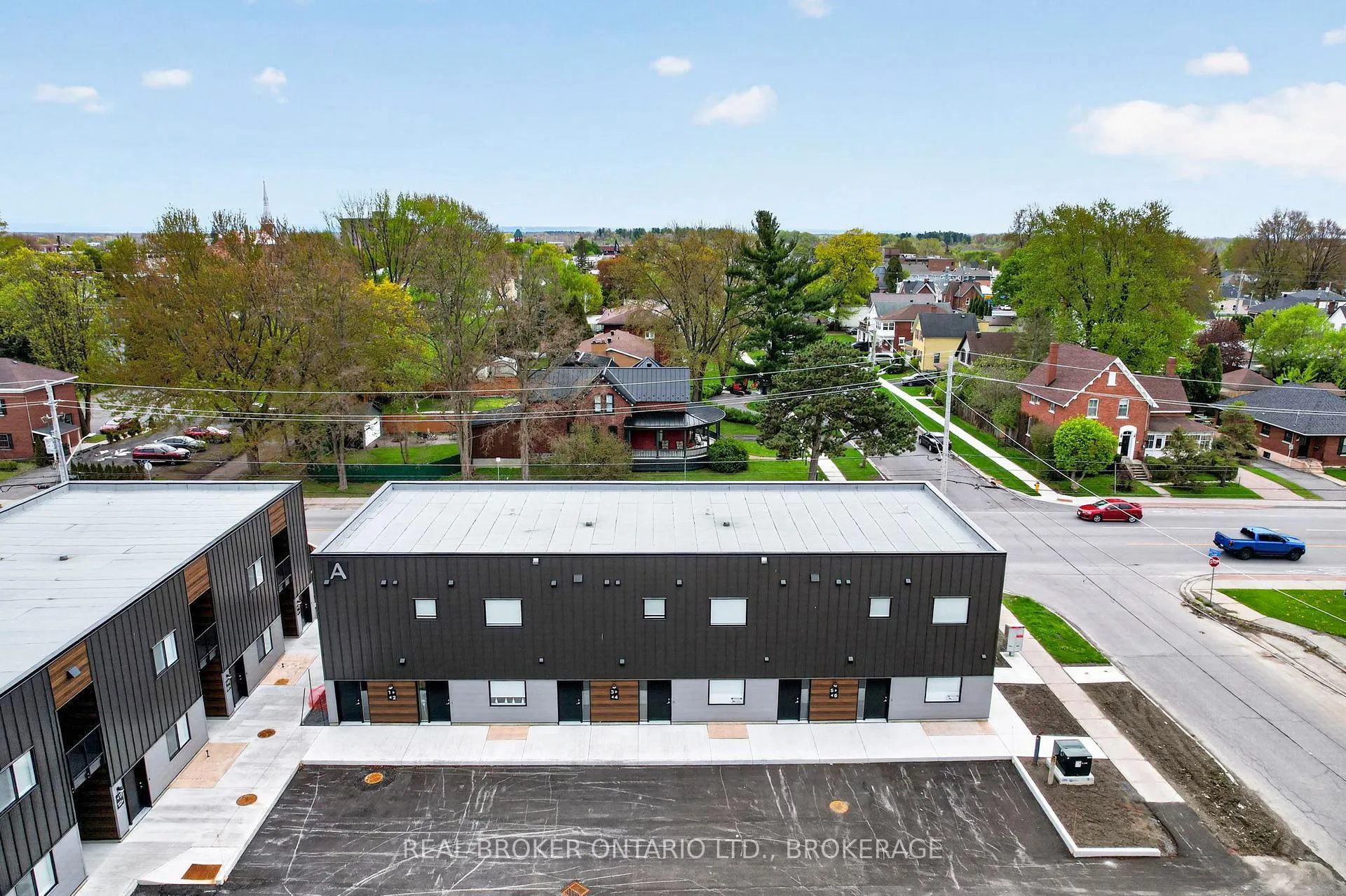Photo 2 of Unit Unit #2A, 600 Second Street E, Cornwall — HOMEH
