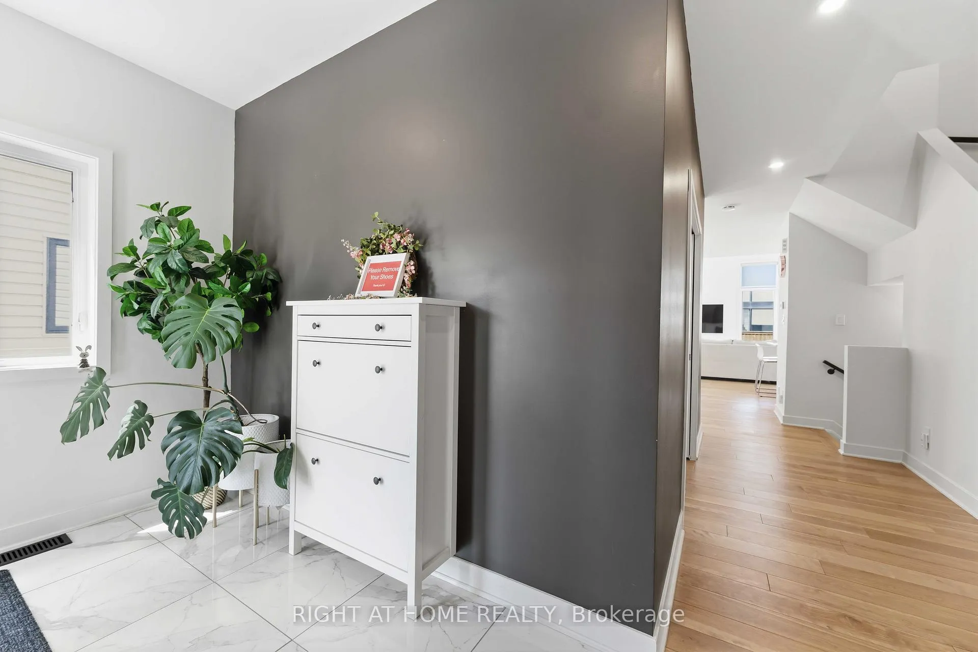 Photo 4 of 289 Mount Nebo Way, Ottawa, Riverside South/Gloucester Glen — HOMEH