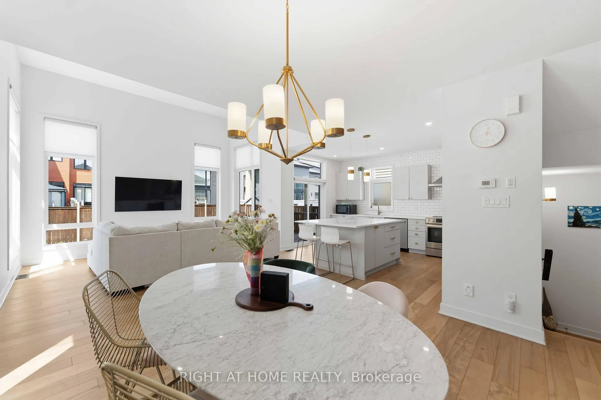 Photo 8 of 289 Mount Nebo Way, Ottawa, Riverside South/Gloucester Glen — HOMEH