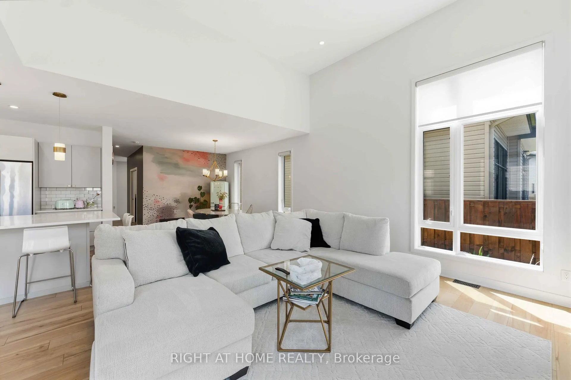 Photo 15 of 289 Mount Nebo Way, Ottawa, Riverside South/Gloucester Glen — HOMEH