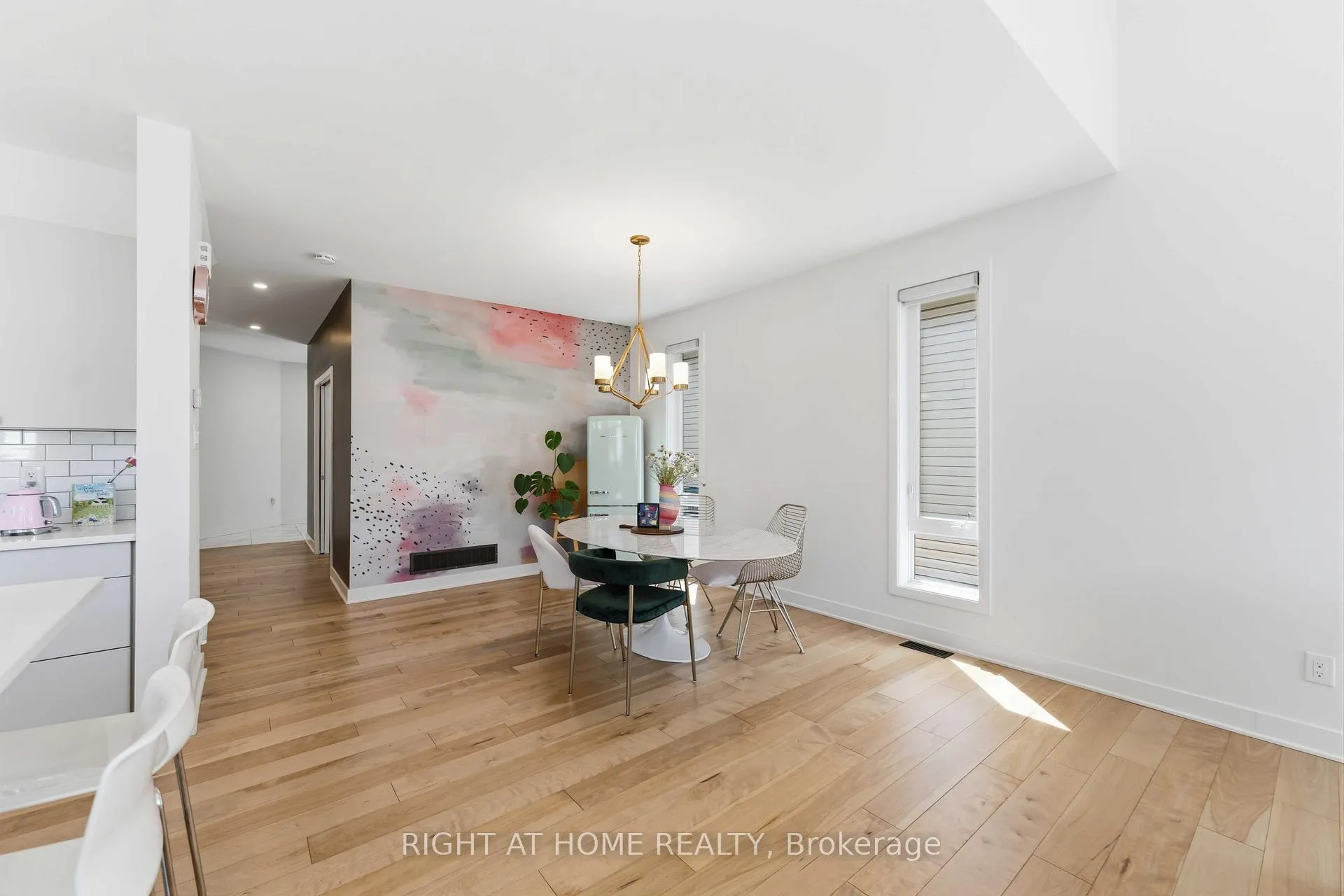Photo 16 of 289 Mount Nebo Way, Ottawa, Riverside South/Gloucester Glen — HOMEH