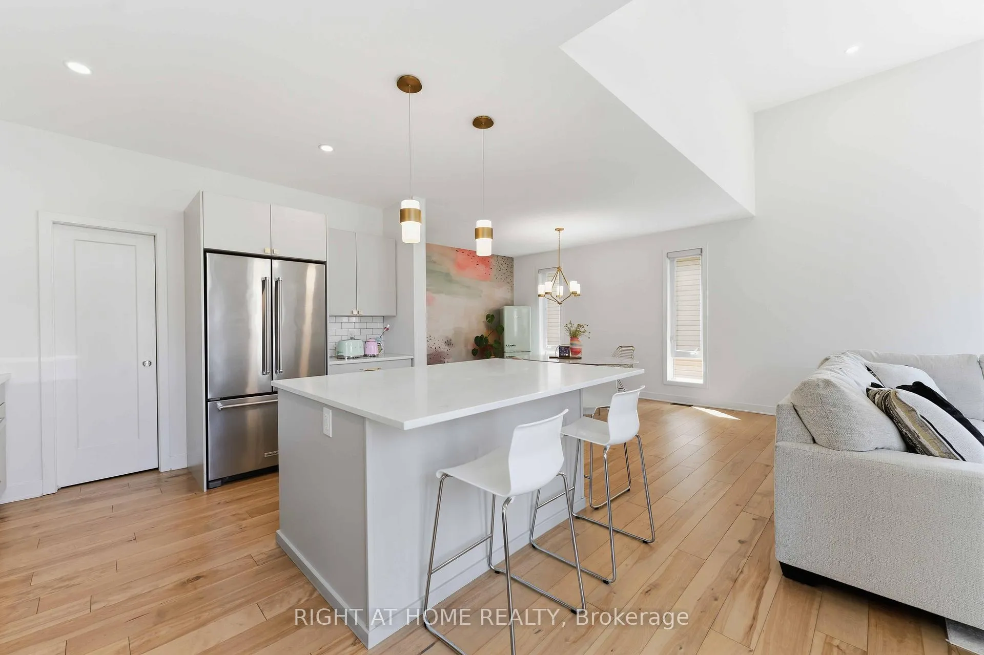 Photo 18 of 289 Mount Nebo Way, Ottawa, Riverside South/Gloucester Glen — HOMEH
